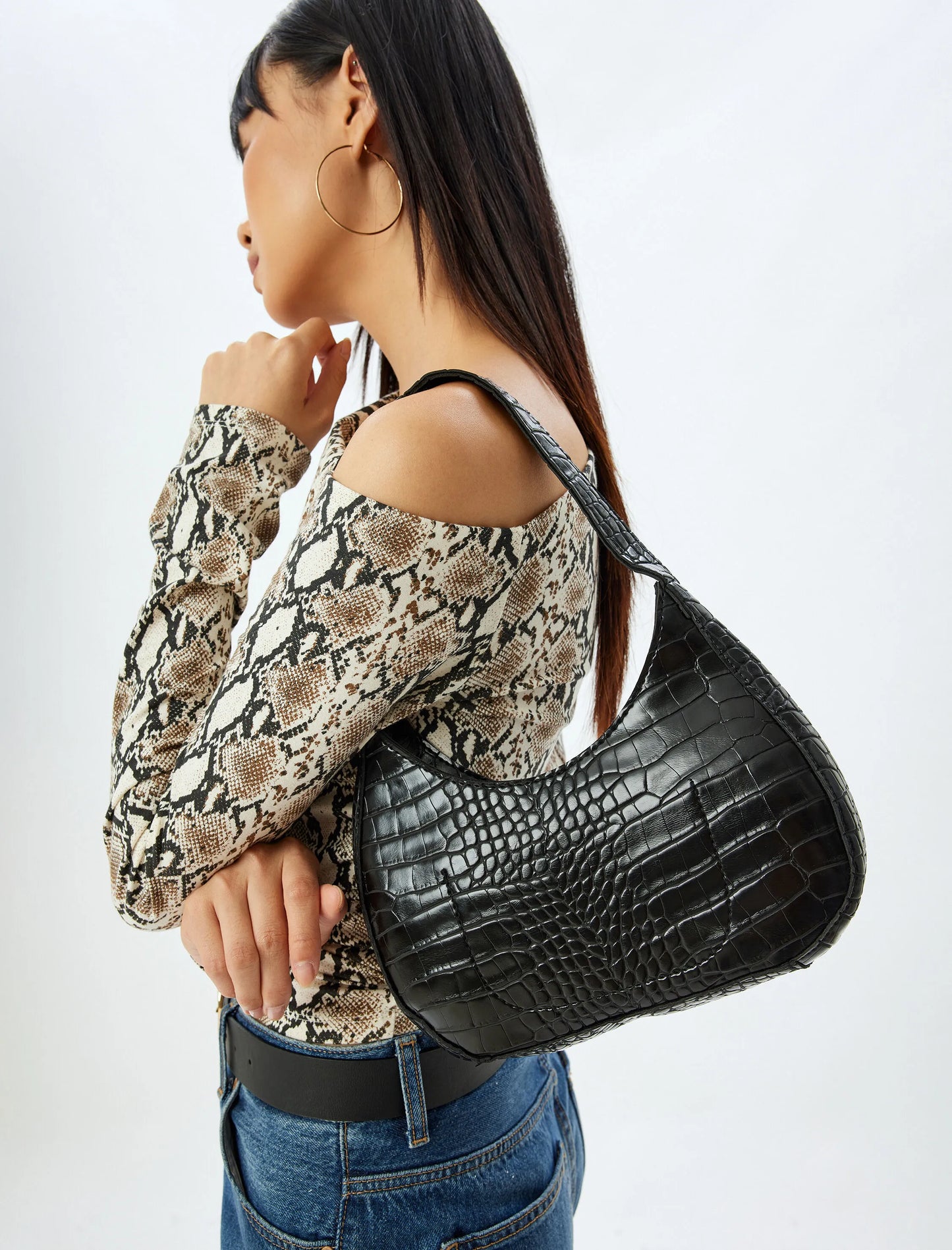 Chic Crocodile-Embossed Women's Baguette Bag