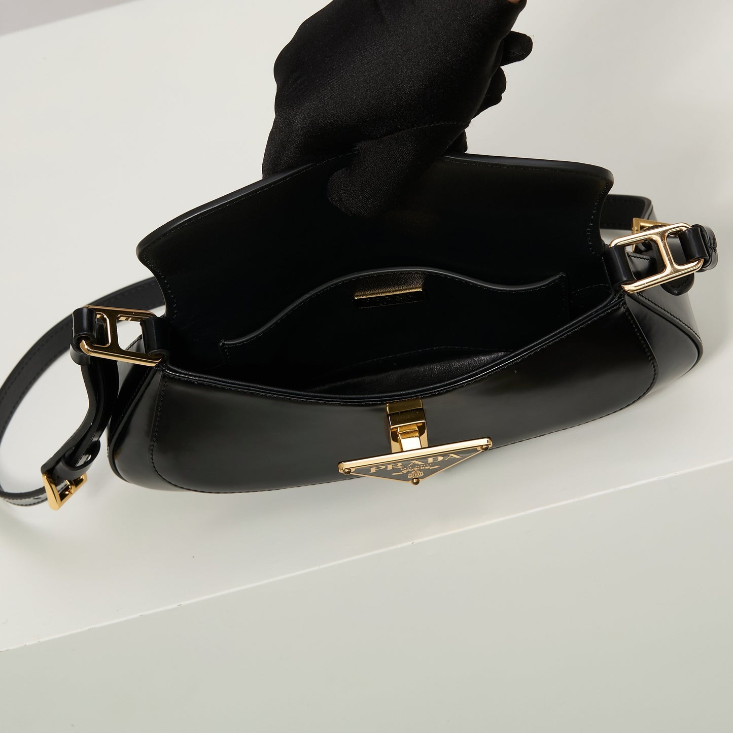 Aqua Leather Shoulder Bag – Black Calfskin with Gold-Tone Hardware