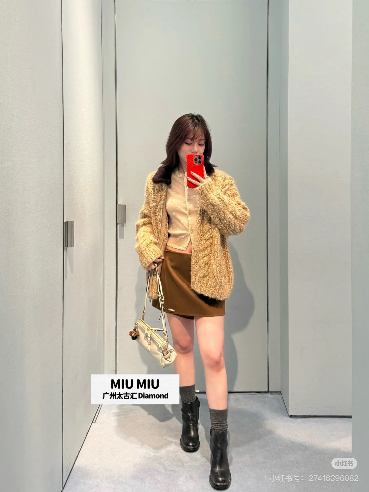 Cable-Knit Zip Cardigan – Oversized Winter Knit with Contrast Fur Collar