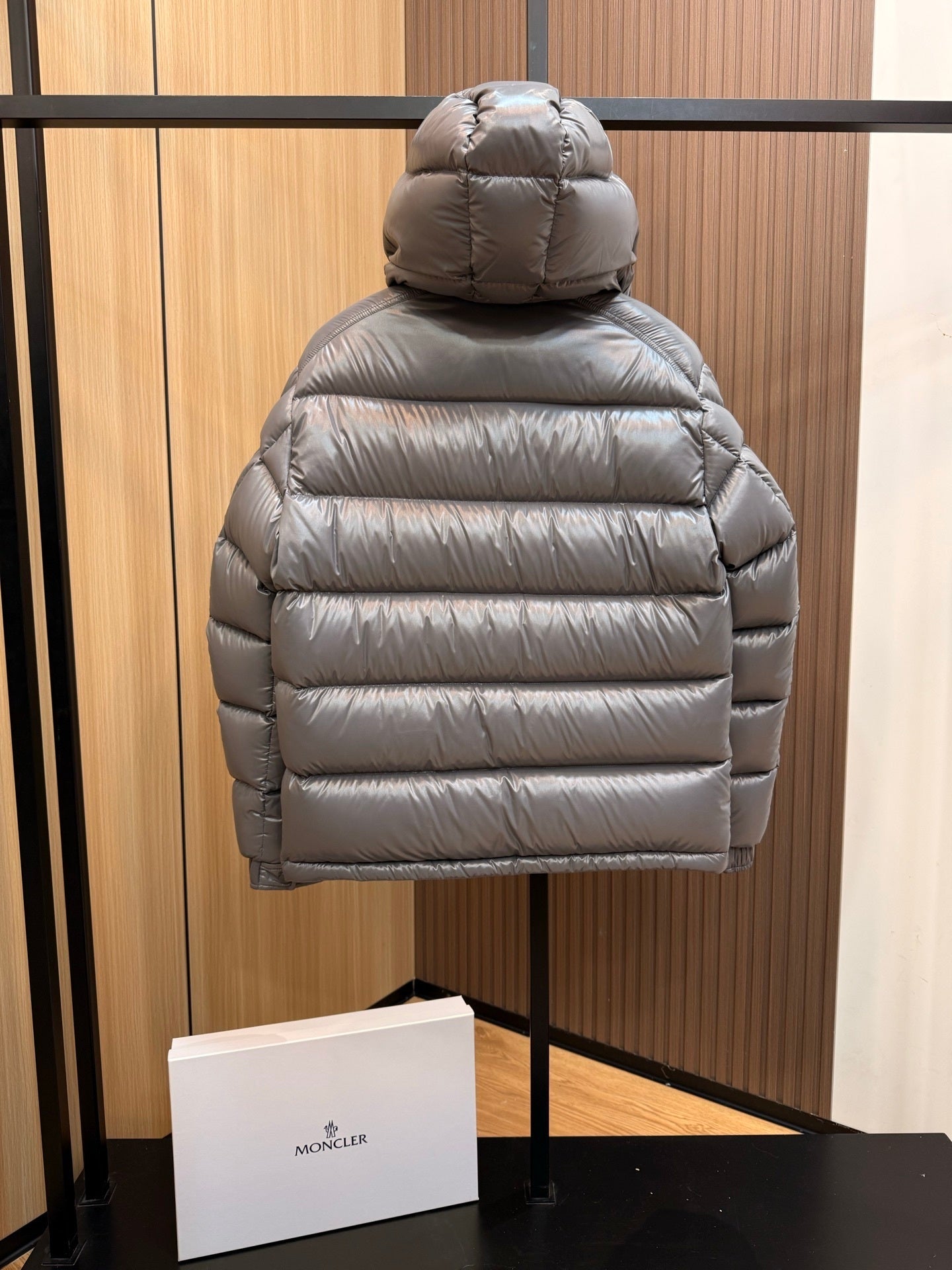 Women Shinny Grey Puffer Jacket