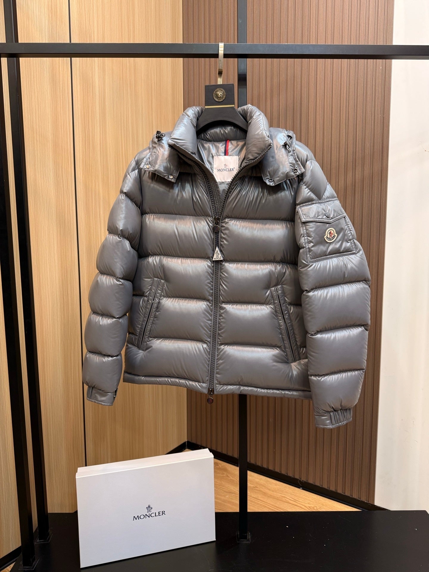 Women Shinny Grey Puffer Jacket
