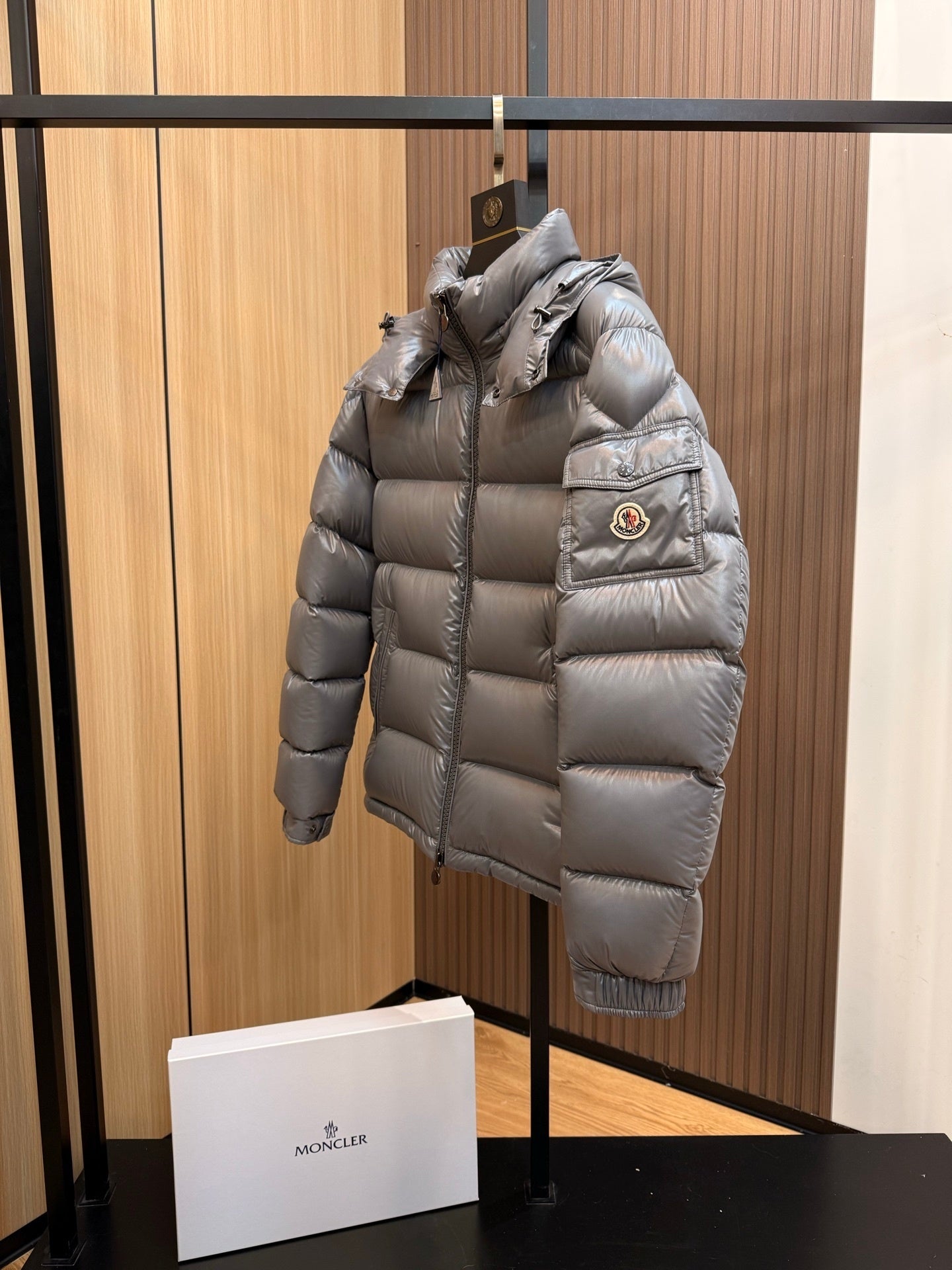 Women Shinny Grey Puffer Jacket