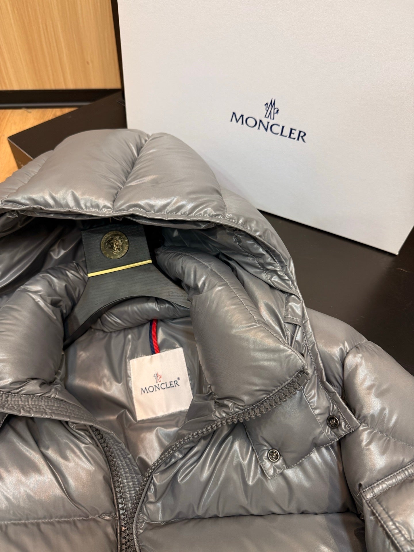 Women Shinny Grey Puffer Jacket