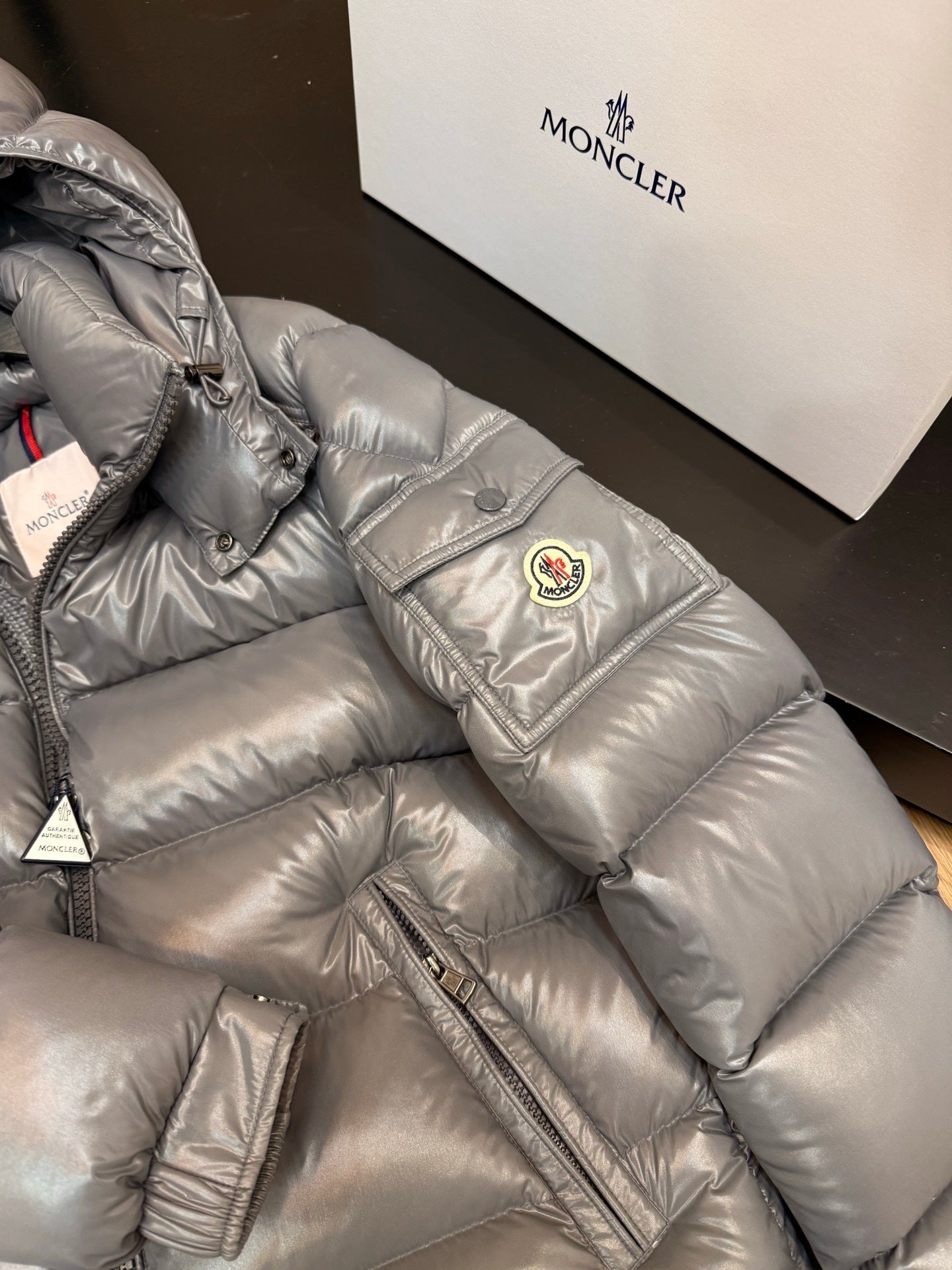 Women Shinny Grey Puffer Jacket