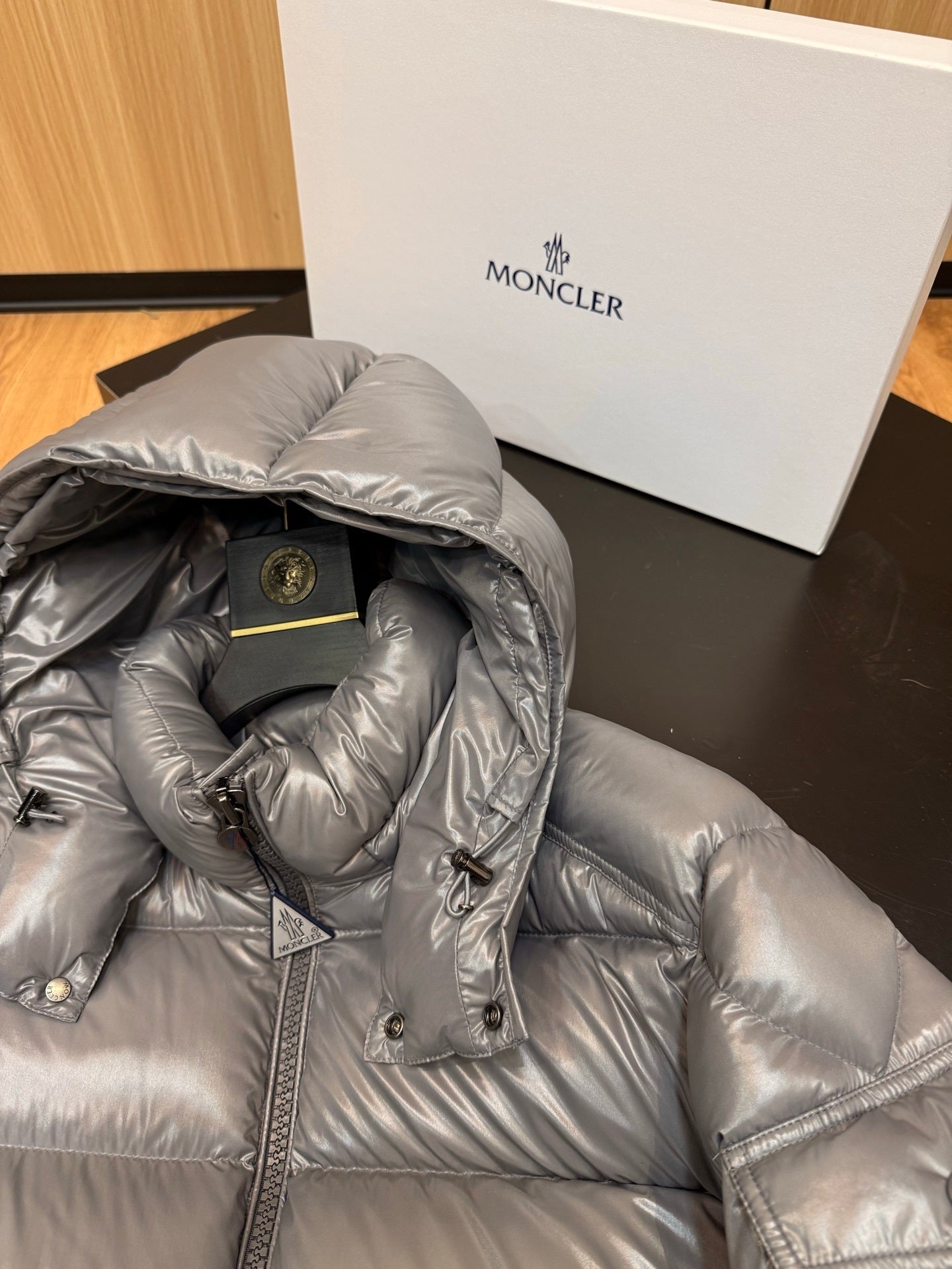 Women Shinny Grey Puffer Jacket