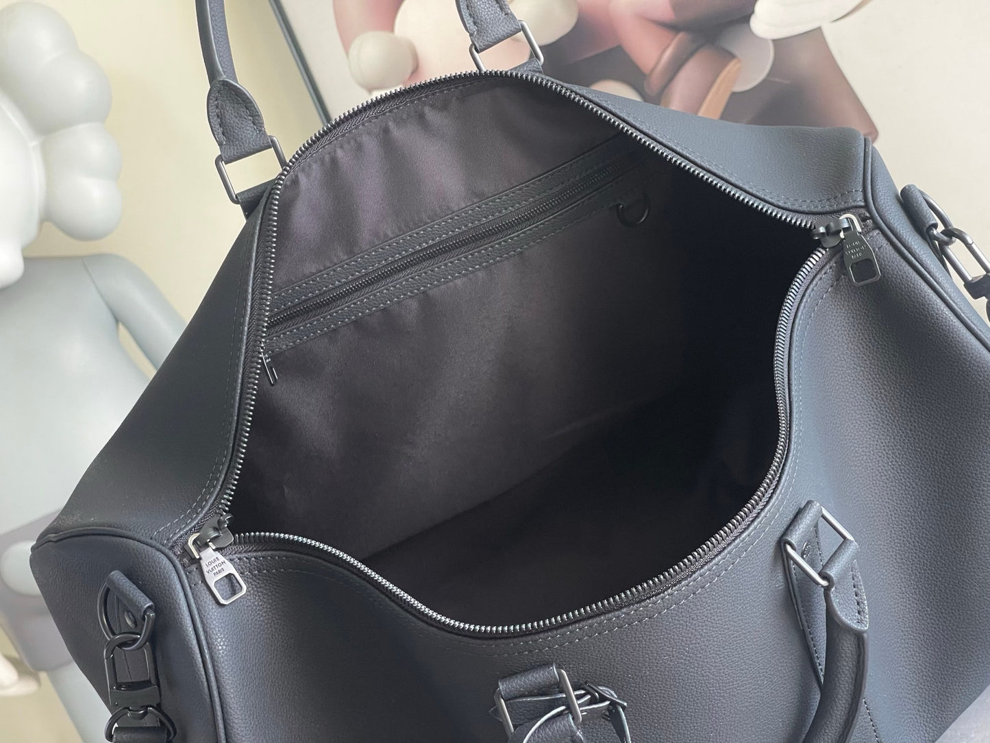LV Keepall Bandoulière 50 – Midnight Black Taurillon Pebbled Leather Travel Duffel