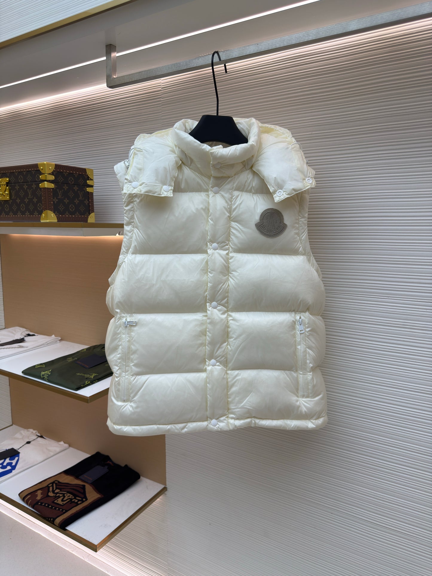 Monc Cyclone 2-in-1 Glossy Down Jacket and Vest in Cream