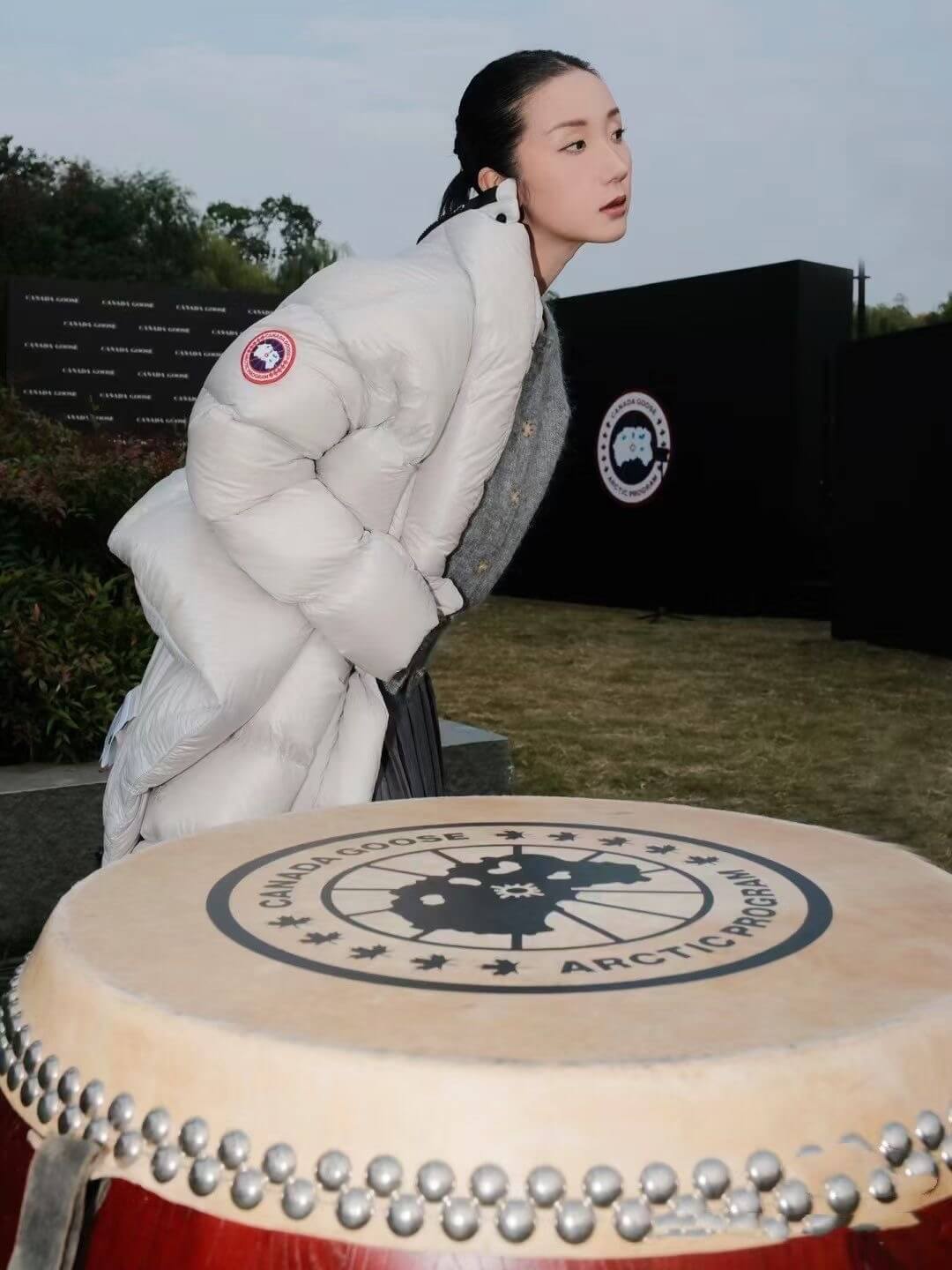 Luxe Metallic White Cropped Puffer Jacket for Women