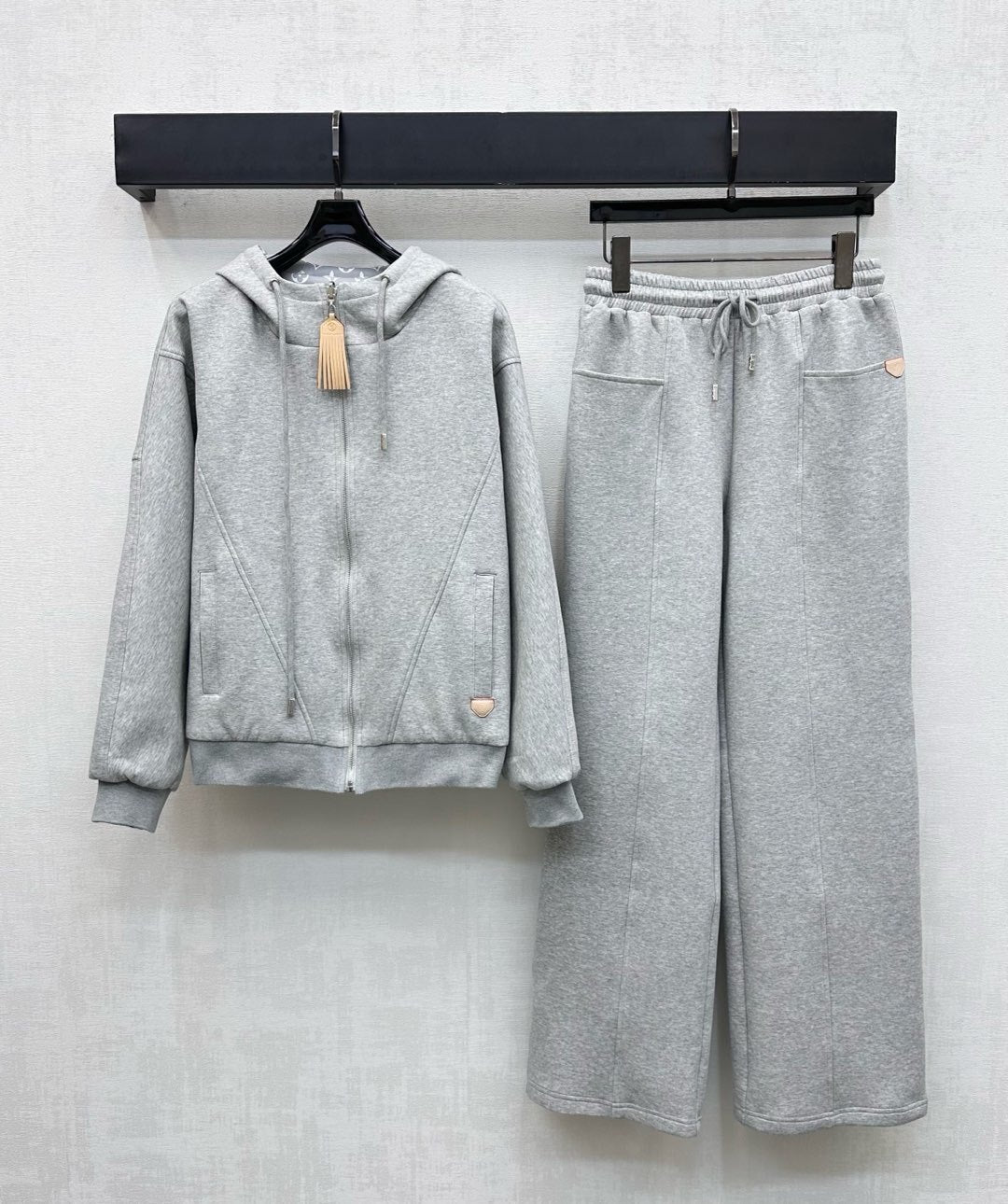 LV Accent Tracksuit Set – Premium Cotton Zipped Hoodie & Wide-Leg Sweatpants Co-Ord