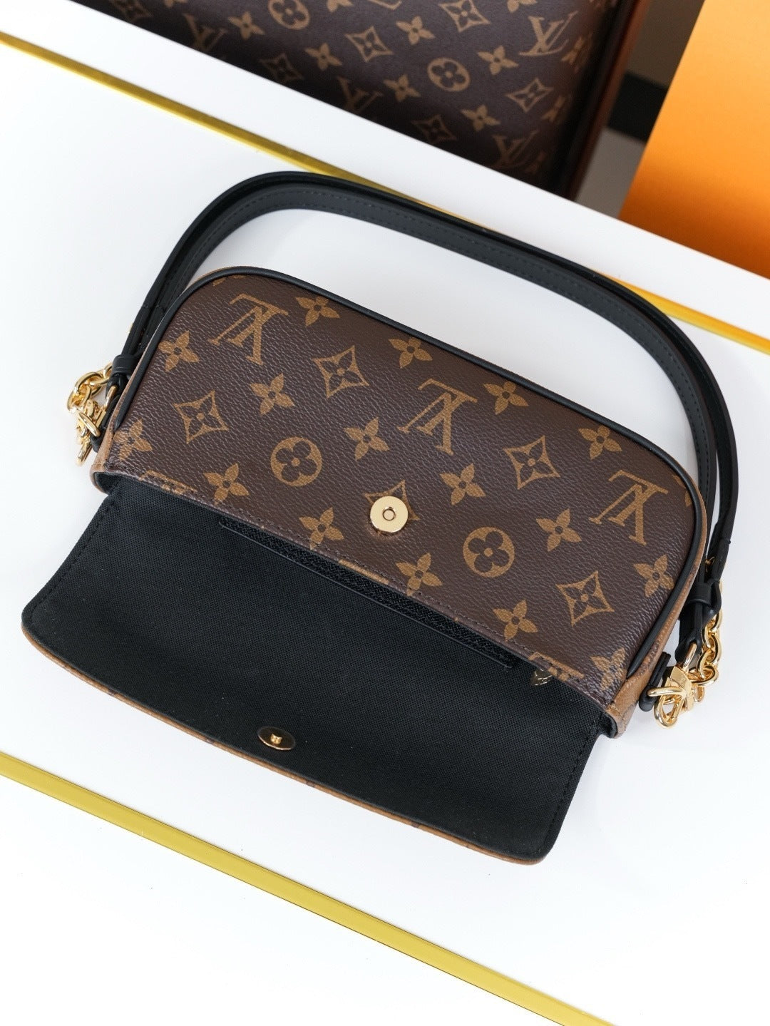 Ivy Wallet on Chain in Monogram Canvas with Vachetta Leather
