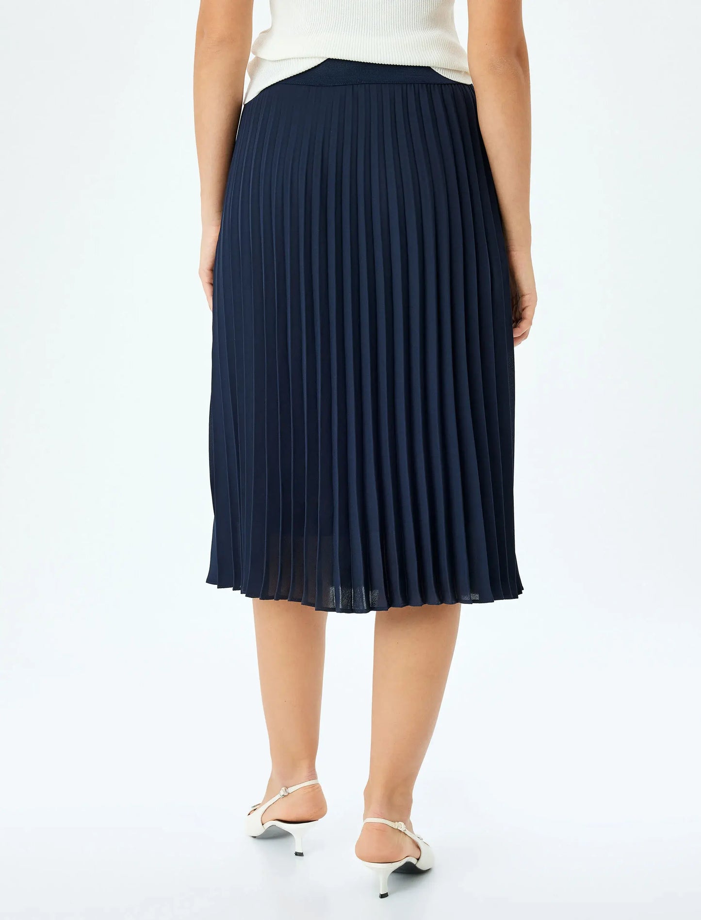 Versatile Pleated Navy Blue Midi Skirt
