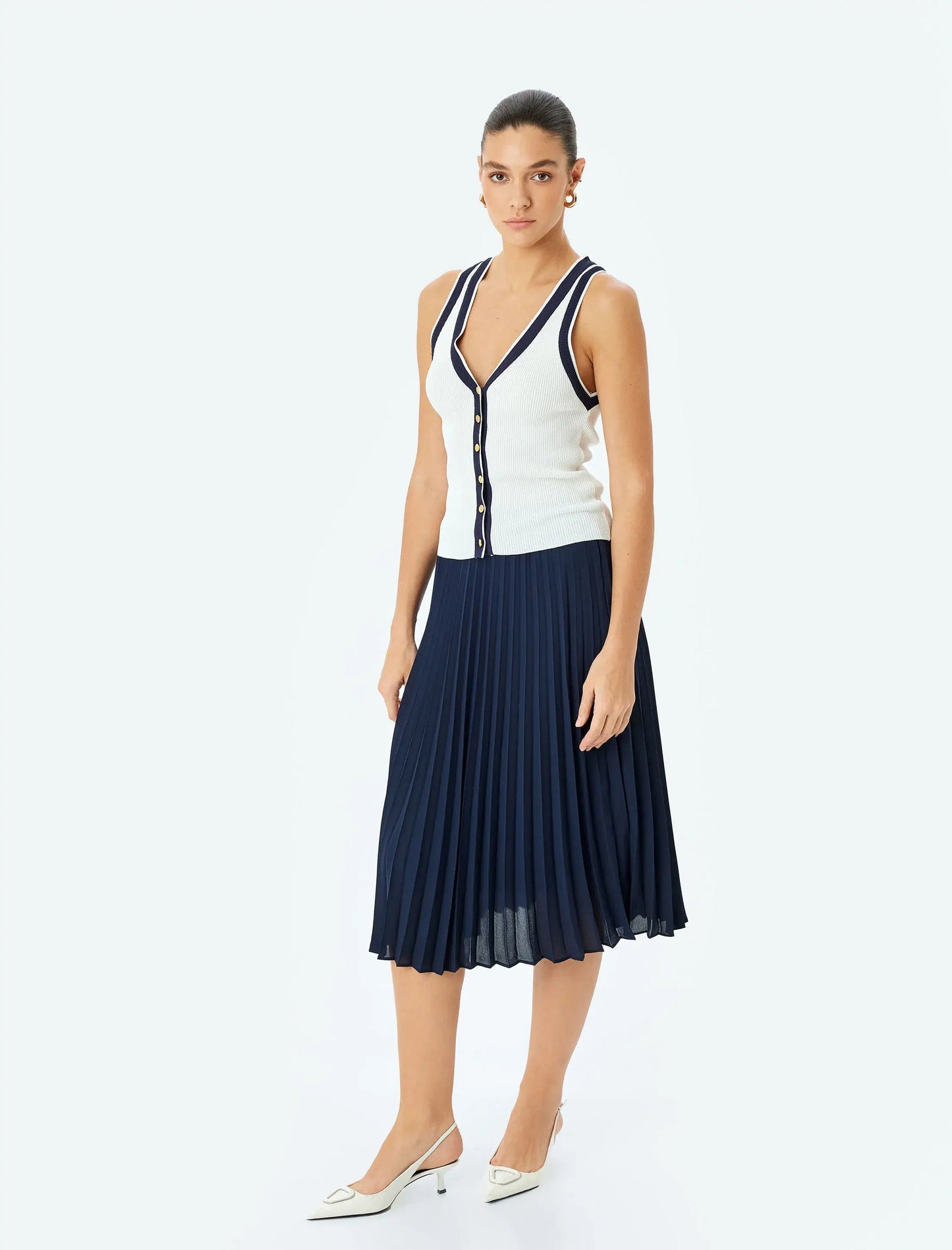 Versatile Pleated Navy Blue Midi Skirt