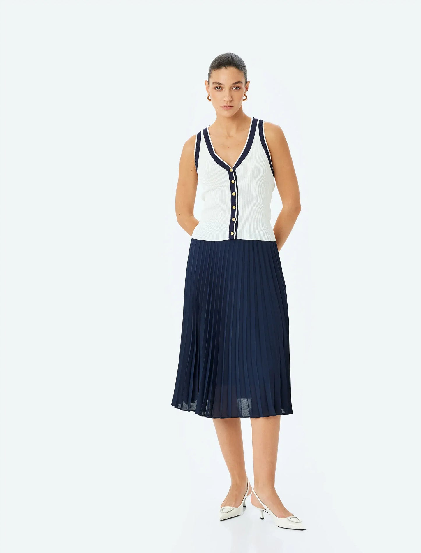 Versatile Pleated Navy Blue Midi Skirt