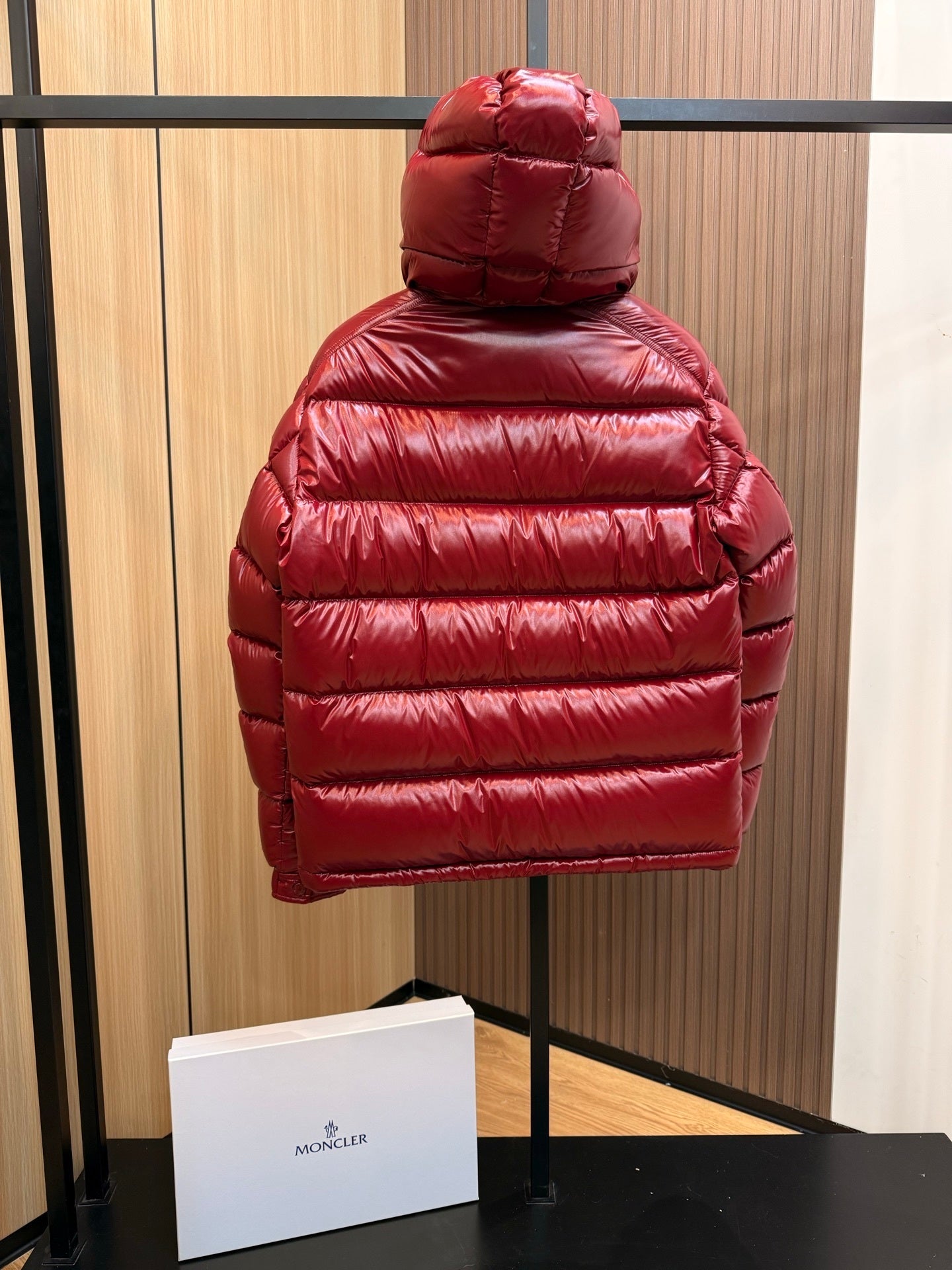 Glossy Ruby Red Quilted Women's Puffer Jacket