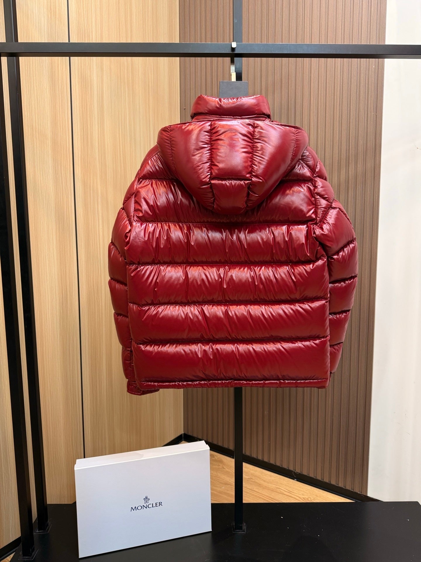 Glossy Ruby Red Quilted Women's Puffer Jacket