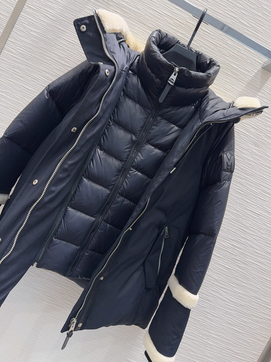 Lamb’s Wool Trim Down Jacket – Women’s Luxury Black Puffer | Fall/Winter 2025 (FW2025)