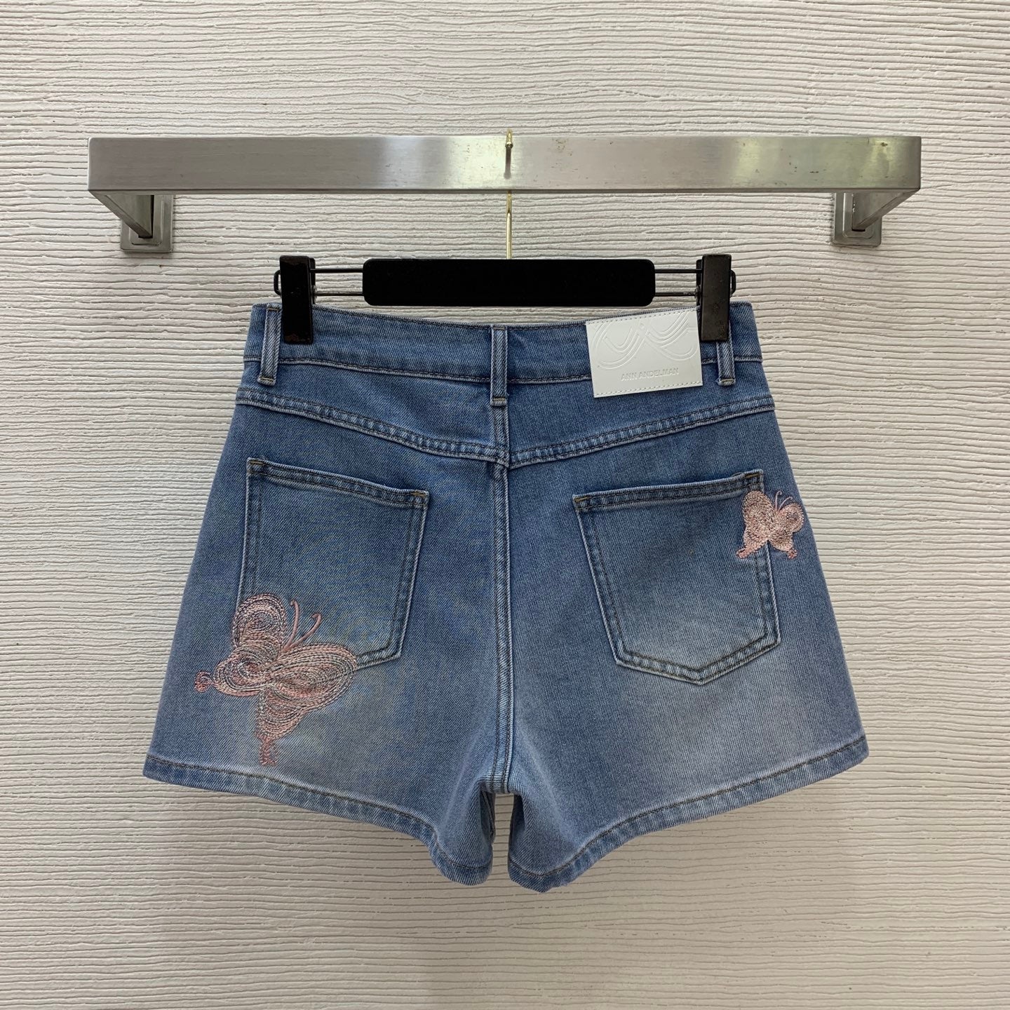Butterfly-Embroidered Denim Shorts – Stone-Faded Indigo Pleated Cotton-Blend High-Rise Shorts