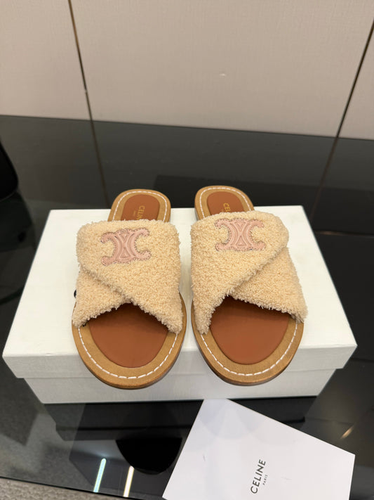 Triomphe Cross Mule Sandals – Plush Oat-Beige Shearling Criss-Cross Strap Slides