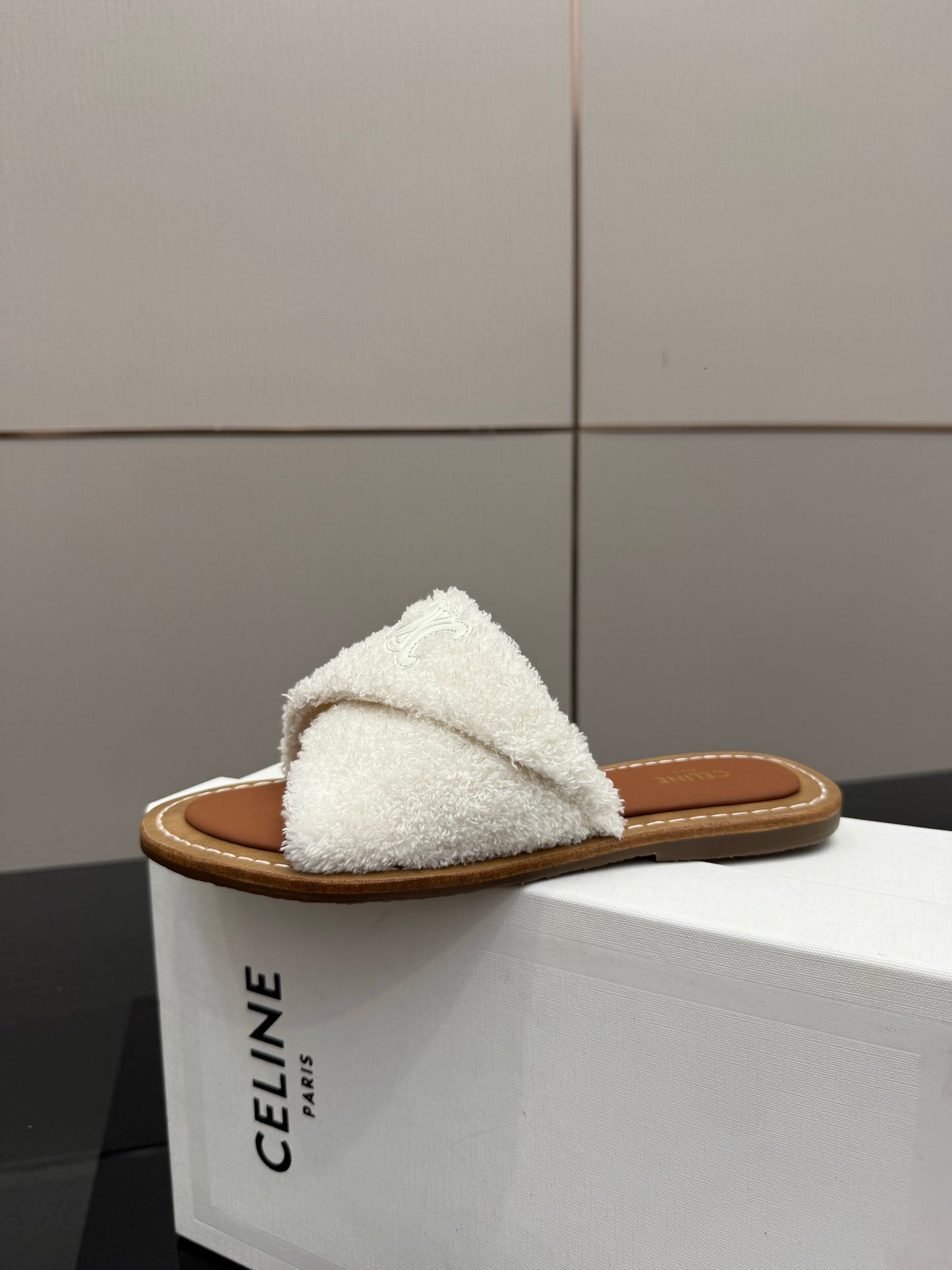 Triomphe Cross Mule Sandals – Plush Luminous Cream Shearling Criss-Cross Strap Slides