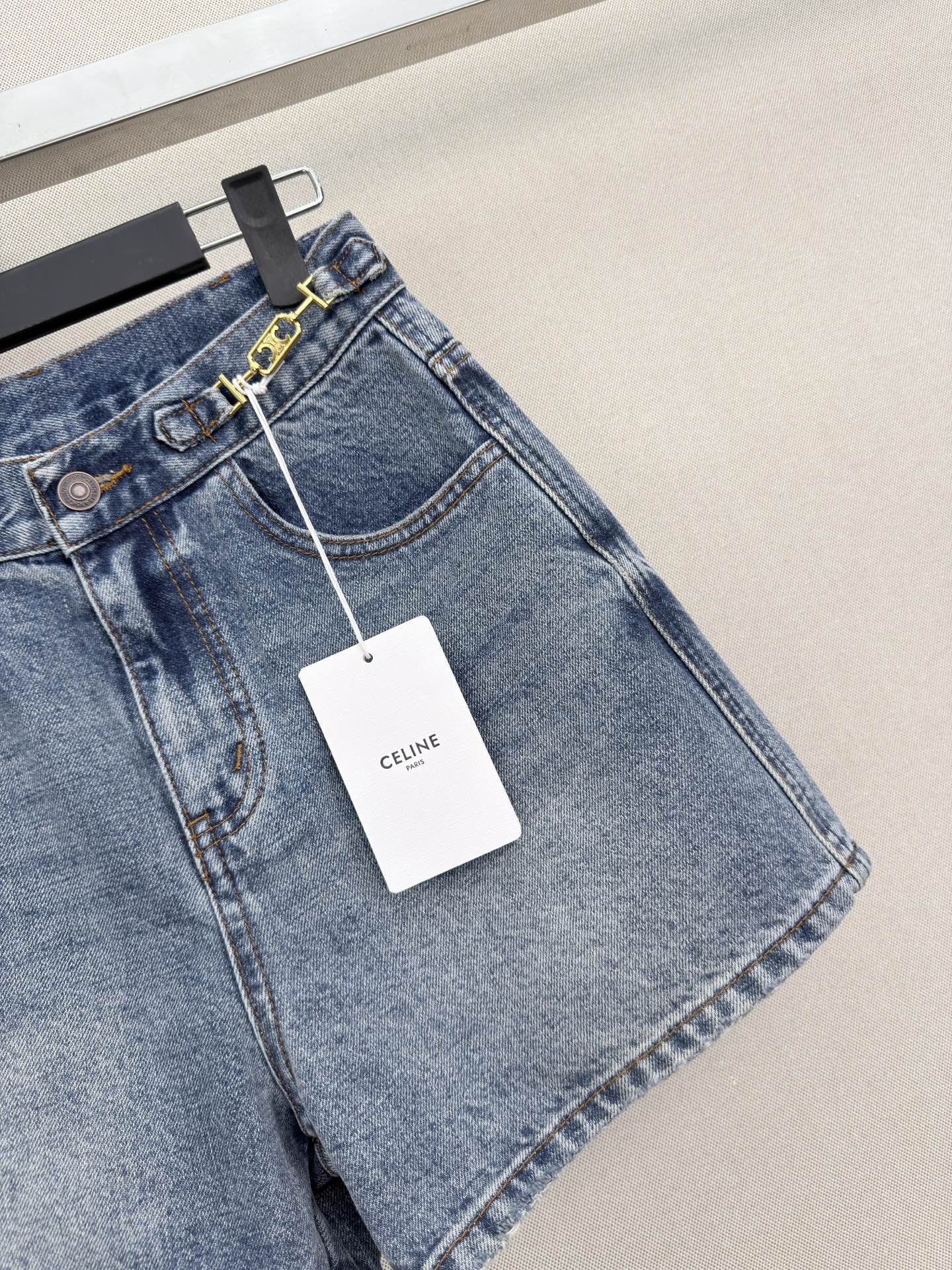 Triomphe Chain-Detail Denim Shorts – Medium-Blue Vintage-Washed Cotton Denim High-Rise Shorts