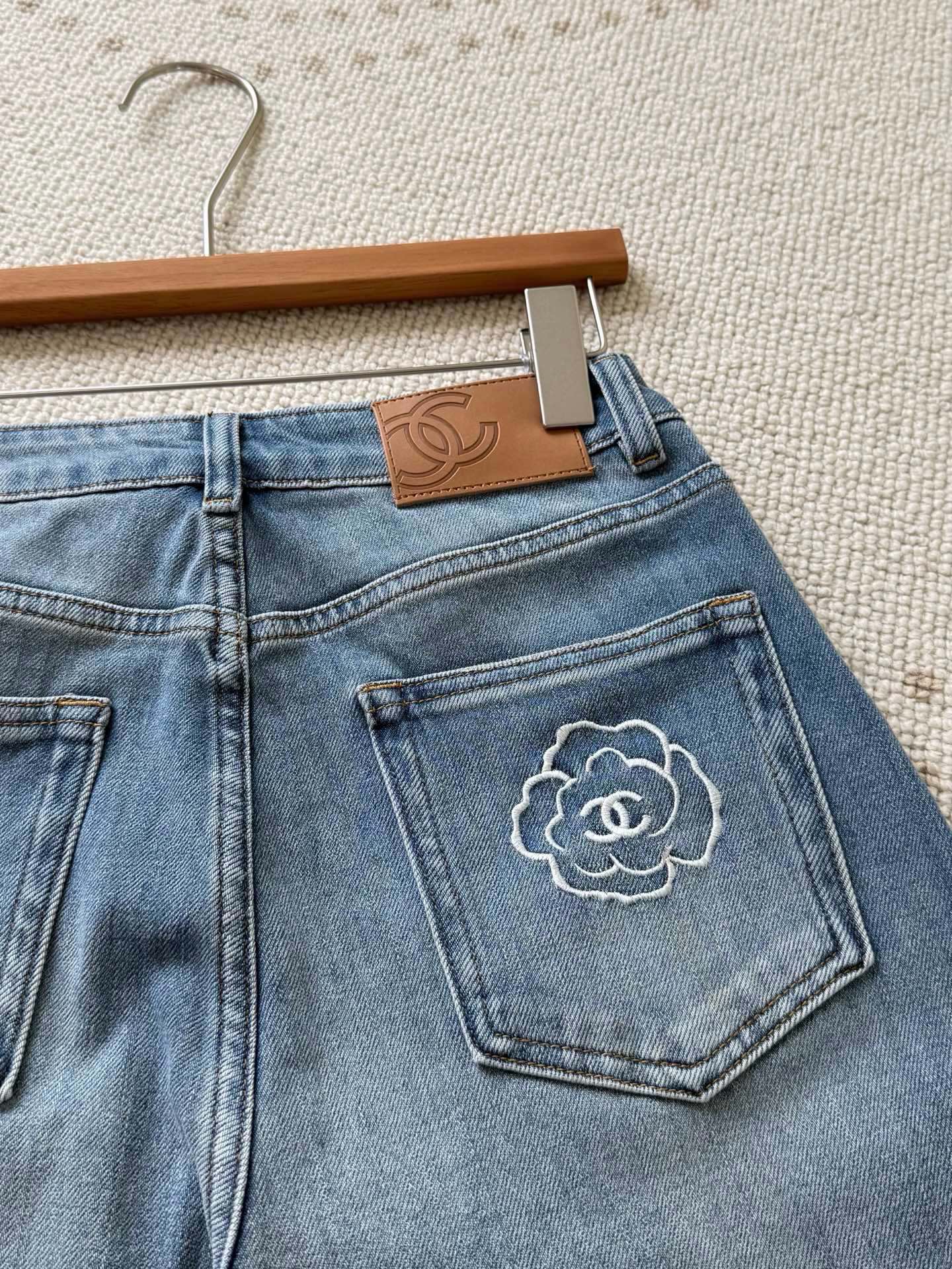 Camellia Embroidered Wide-Leg Jeans – Vintage Sky Blue Washed Denim High-Waisted Jeans