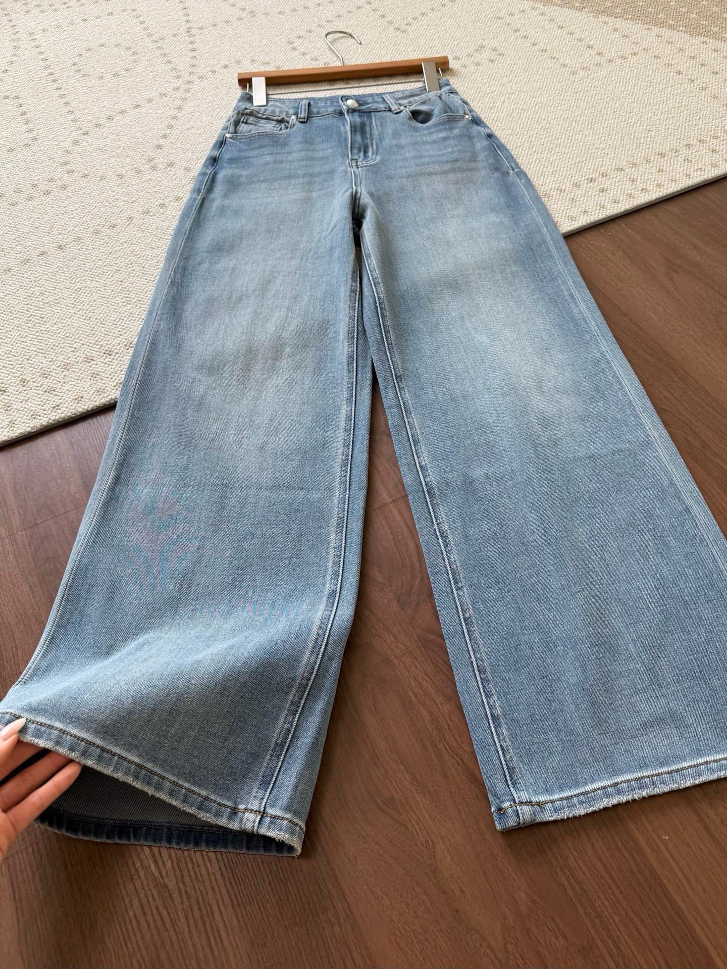 Camellia Embroidered Wide-Leg Jeans – Vintage Sky Blue Washed Denim High-Waisted Jeans