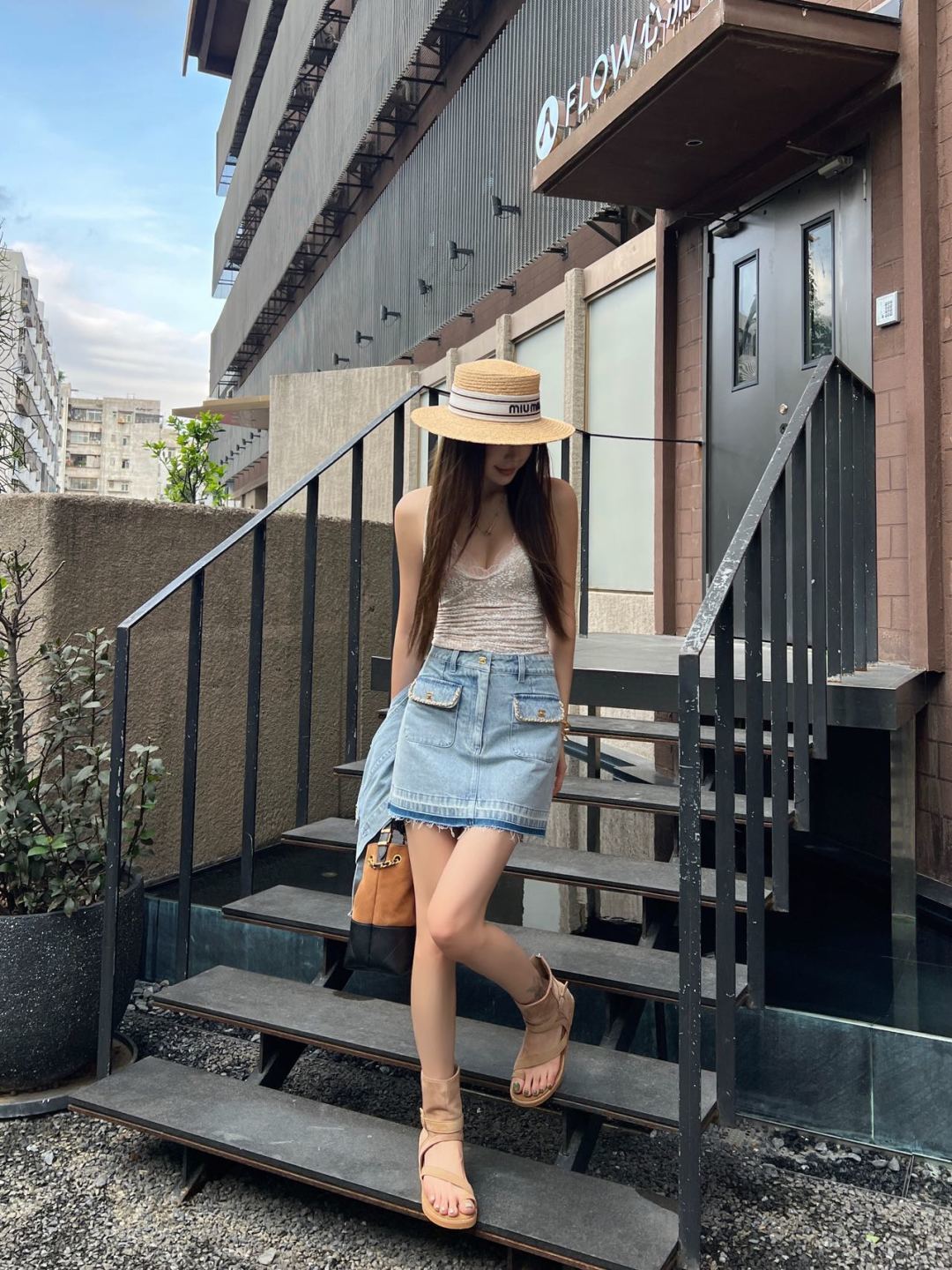 Chain-Trim Frayed Light Blue Denim Set – Vintage-Washed Sleeveless Vest & A-Line Mini Skirt Co-Ord