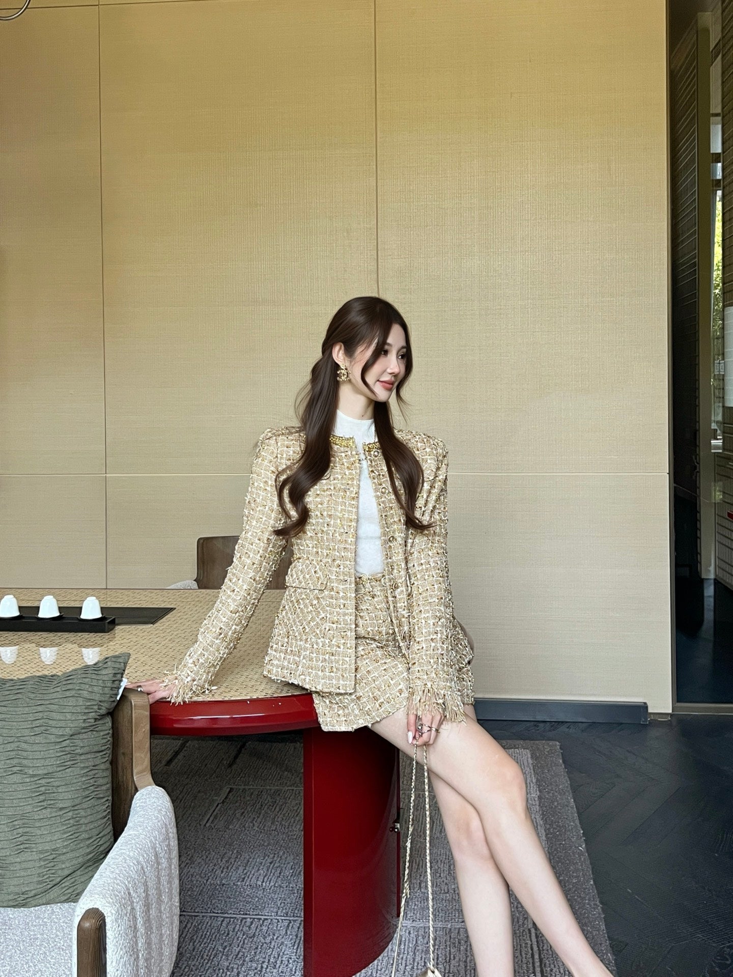 CC Metallic Gold Tweed Suit Set – Collarless Bouclé Jacket and High-Waisted Frayed Shorts