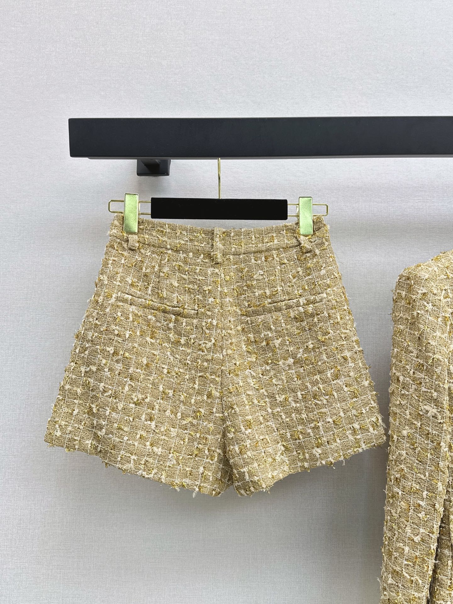 CC Metallic Gold Tweed Suit Set – Collarless Bouclé Jacket and High-Waisted Frayed Shorts