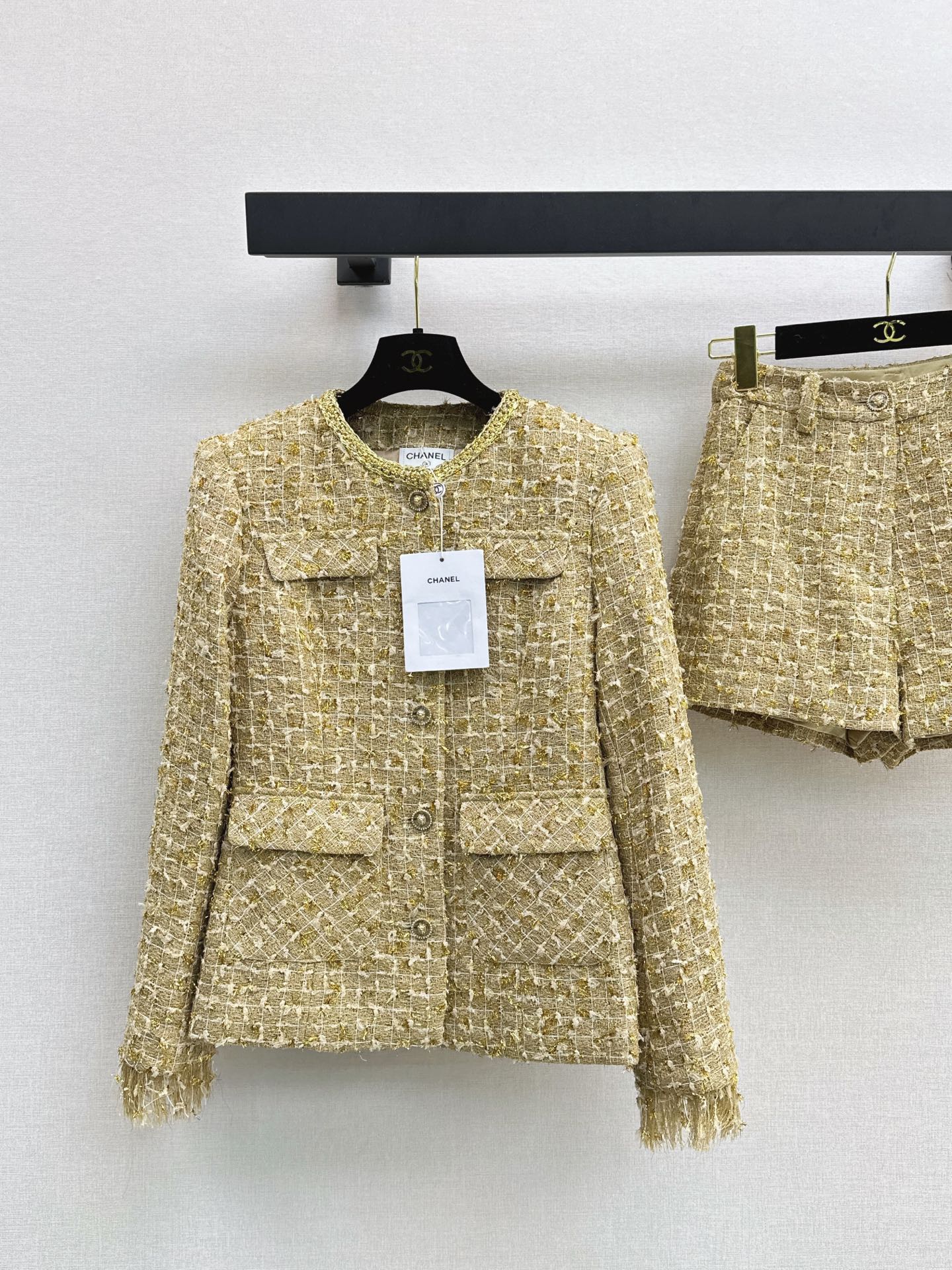 CC Metallic Gold Tweed Suit Set – Collarless Bouclé Jacket and High-Waisted Frayed Shorts