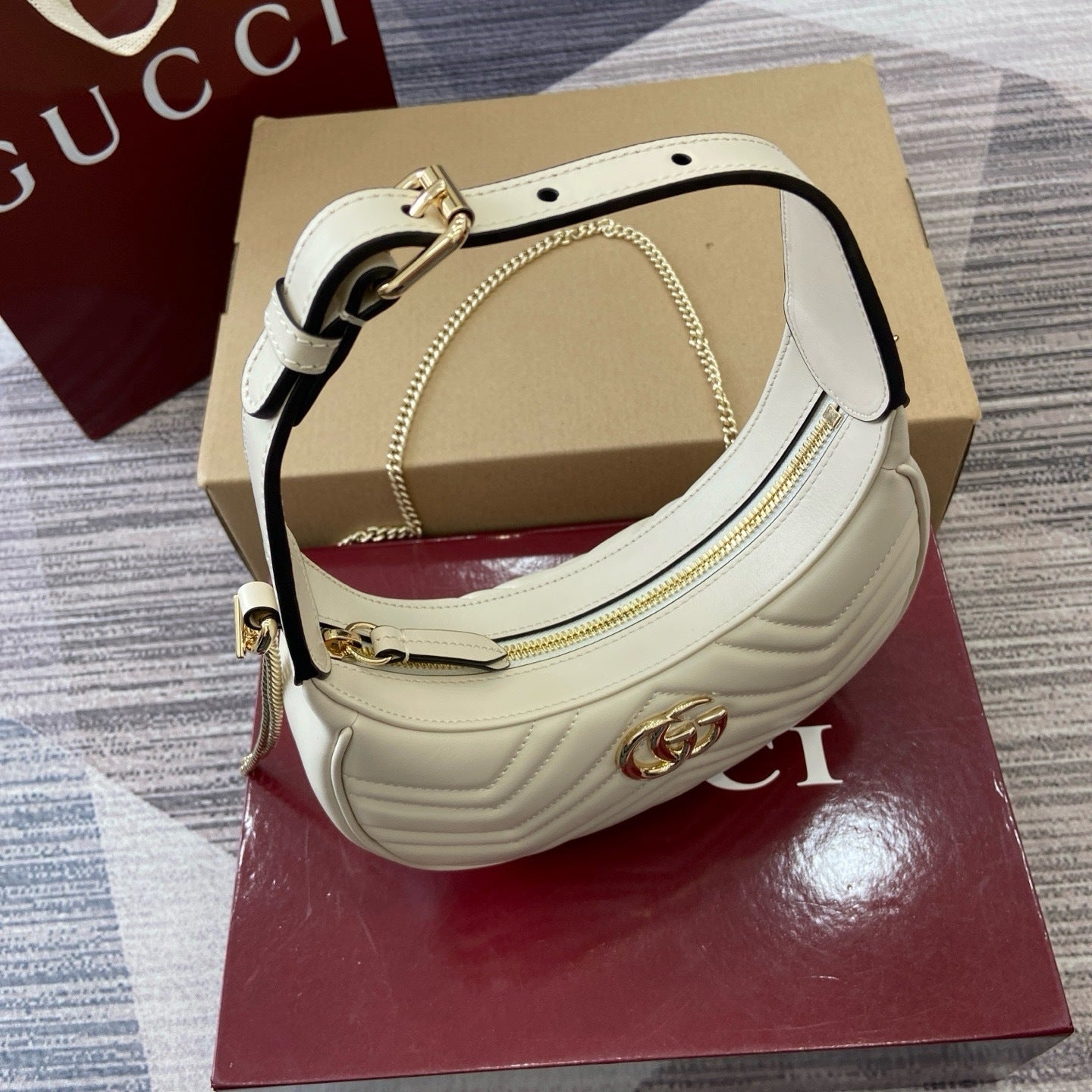 GG Marmont Small Crescent Hobo Bag – Ivory White Matelassé Chevron Calfskin Shoulder Bag