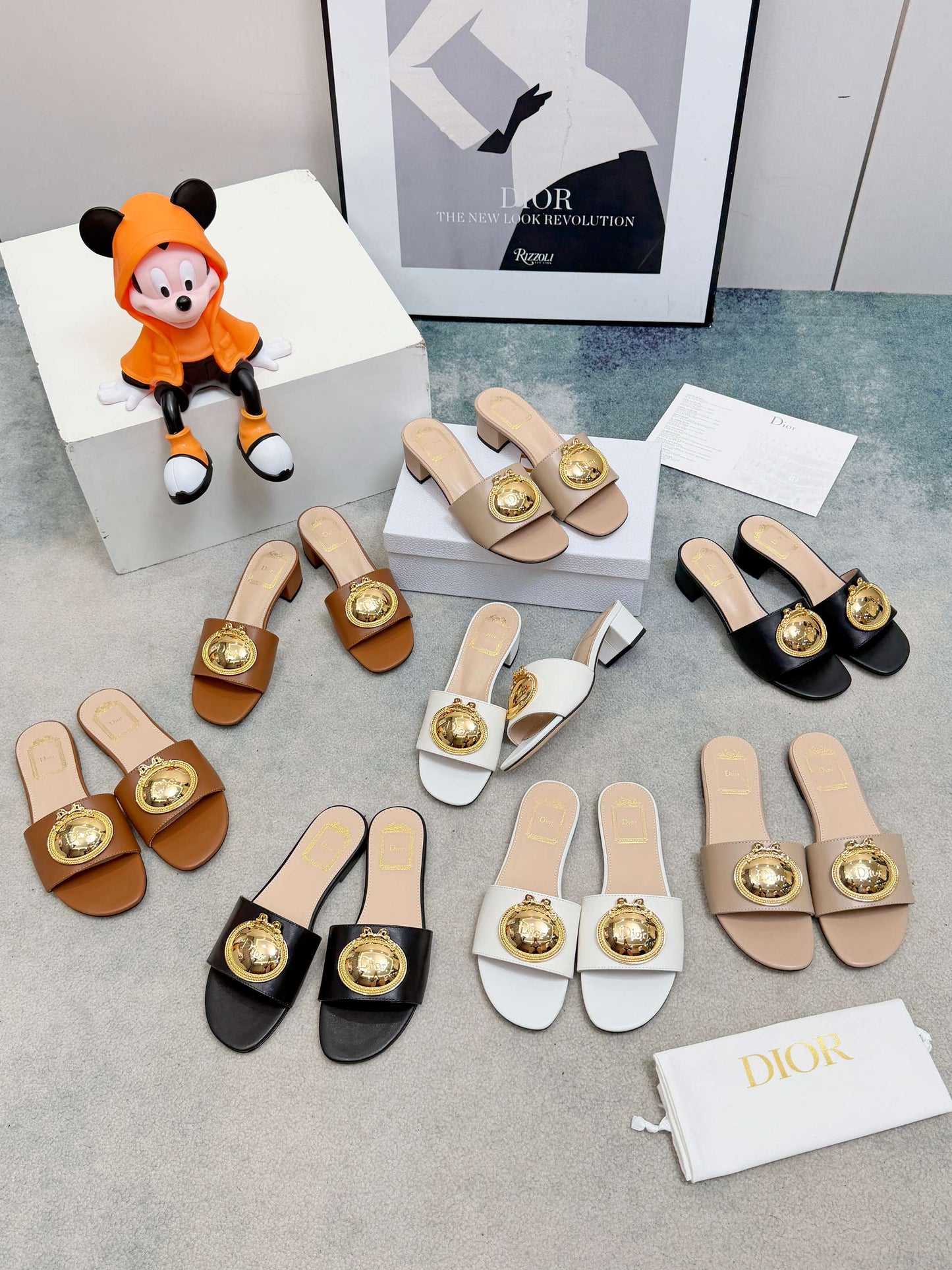 Dior Médaillon Heeled Mules – Optic White Smooth Lambskin Slide Sandals