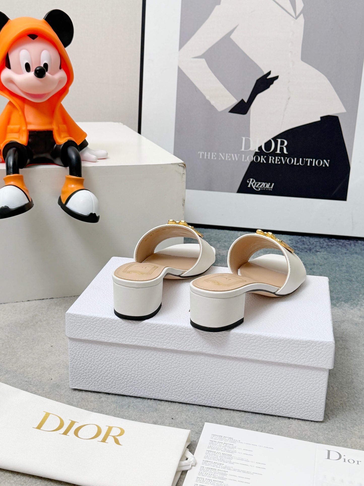 Dior Médaillon Heeled Mules – Optic White Smooth Lambskin Slide Sandals