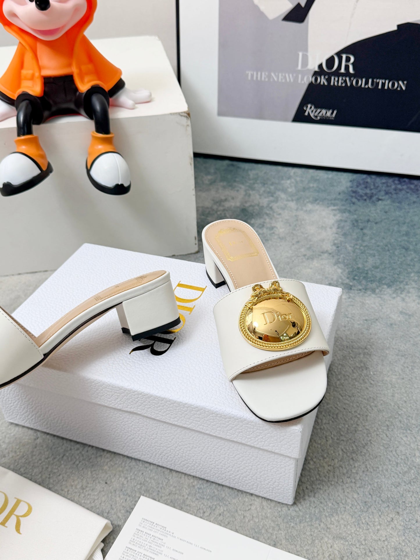 Dior Médaillon Heeled Mules – Optic White Smooth Lambskin Slide Sandals