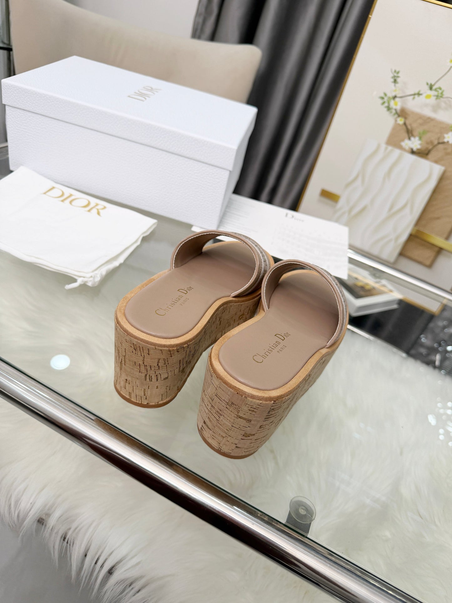 Dway Platform Slide – Beige Embroidered Cotton with 8-cm Sculptural Cork Wedge