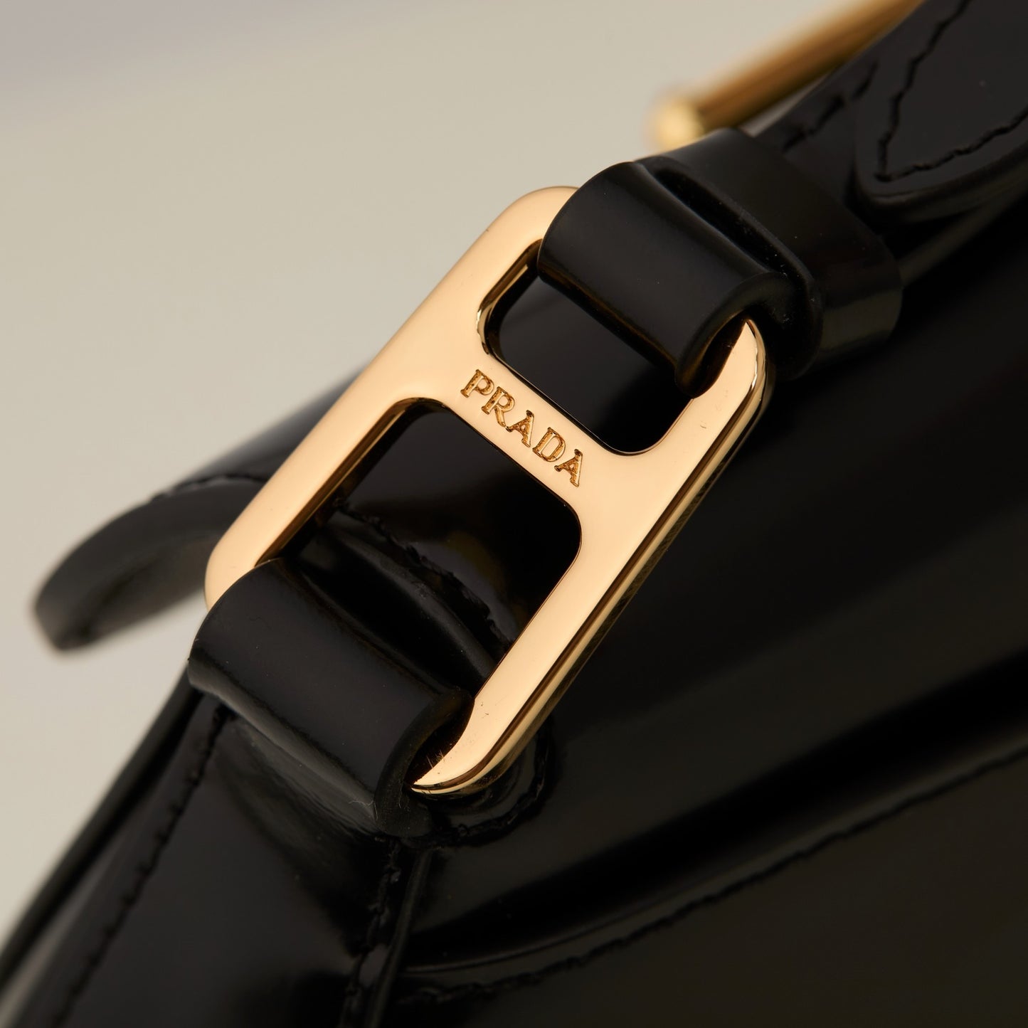 Aqua Leather Shoulder Bag – Black Calfskin with Gold-Tone Hardware