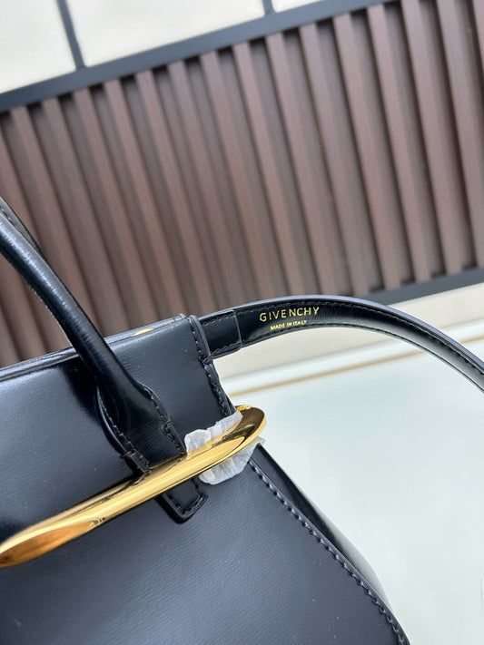 Medium Pinch Bag – Sarah Burton Debut East/West Calfskin Satchel