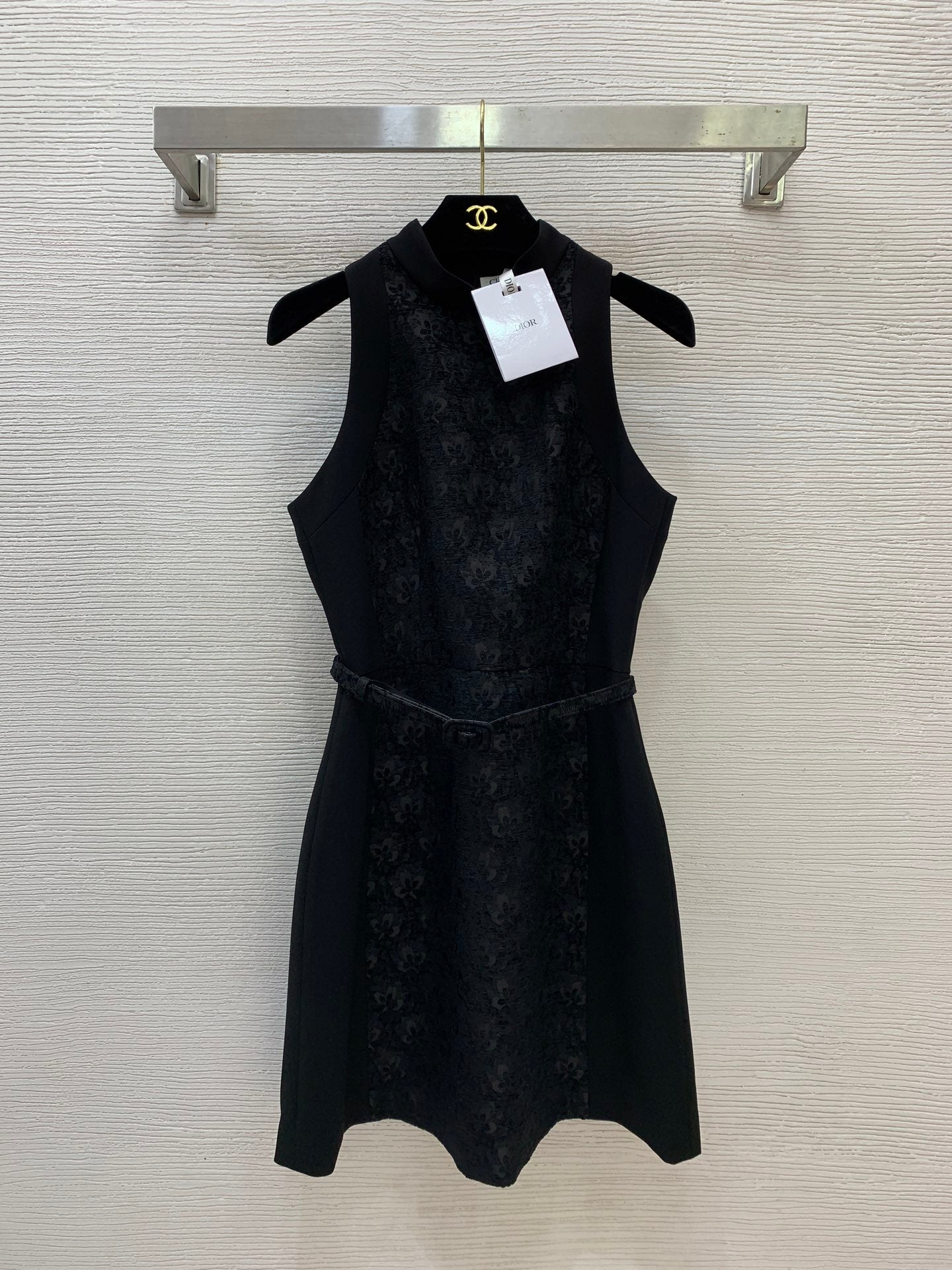 CD Sleeveless Belted Shift Dress – Ecru Textured Floral Jacquard Column Mini Dress