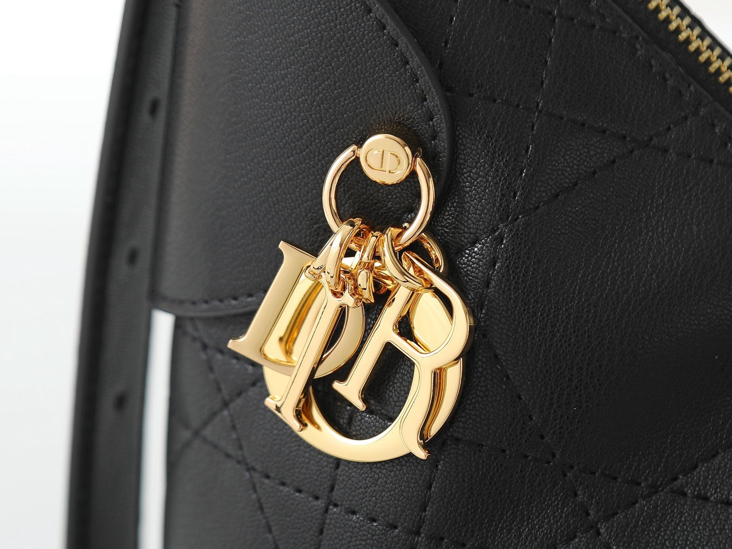 CD Voyage Bag – Powder Beige Flat Macrocannage Grained Calfskin Hobo