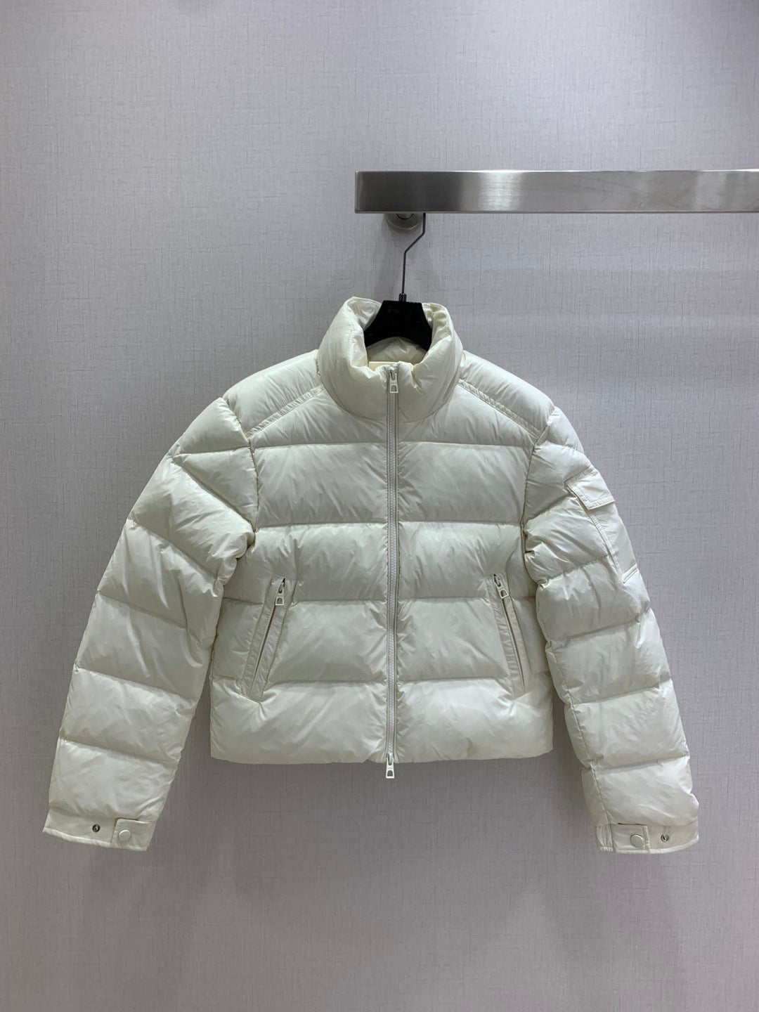 Petra Short Down Jacket – High-Gloss Nylon Super Laqué Boxy Cropped Puffer