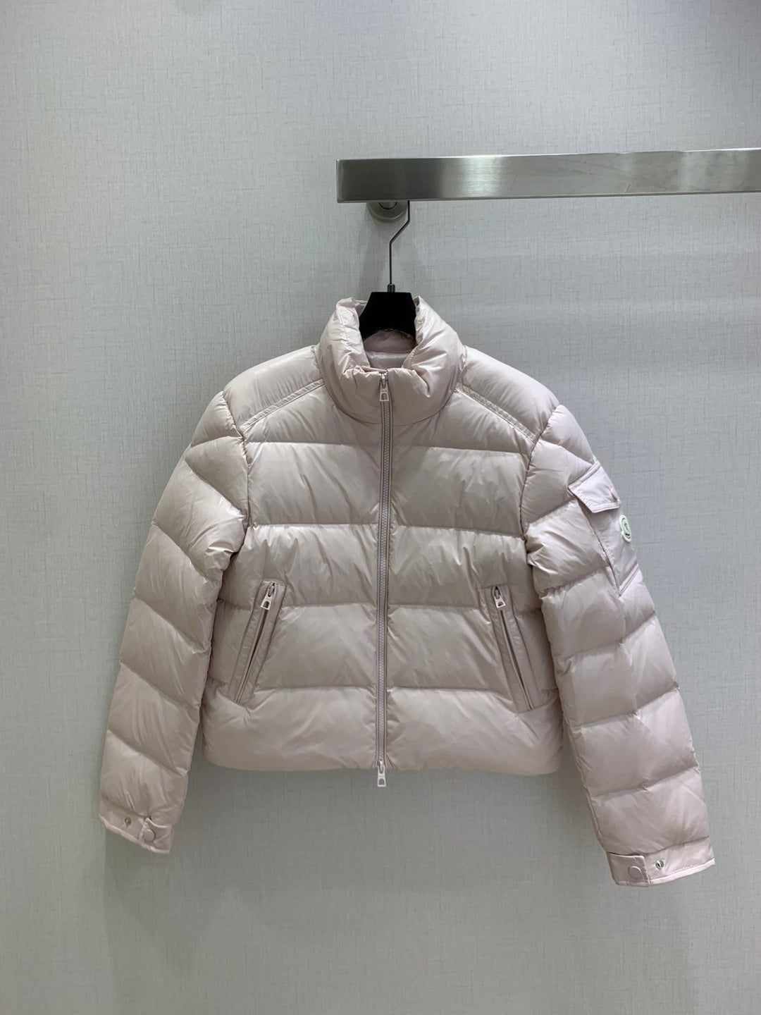 Petra Short Down Jacket – High-Gloss Nylon Super Laqué Boxy Cropped Puffer