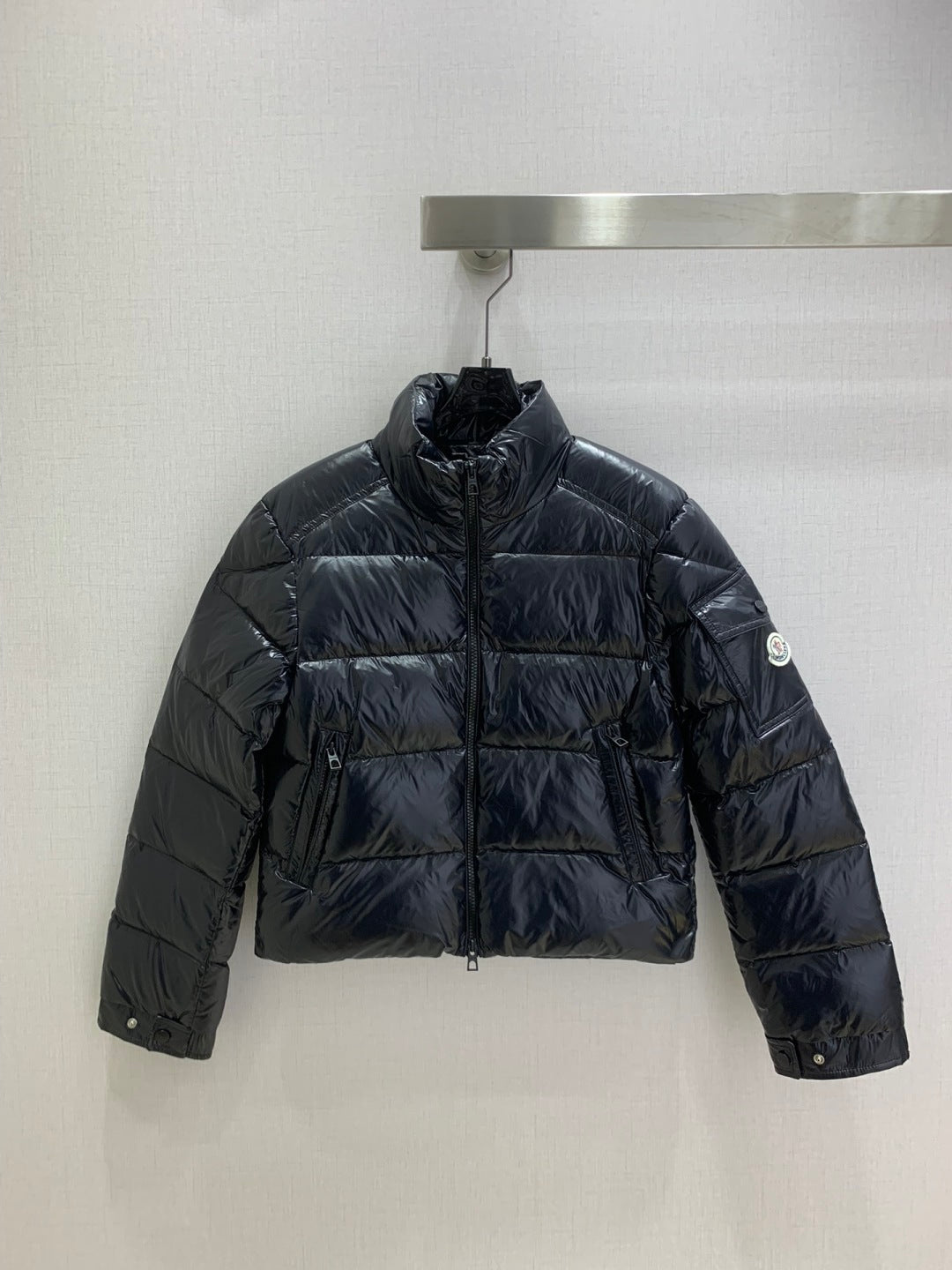 Petra Short Down Jacket – High-Gloss Nylon Super Laqué Boxy Cropped Puffer