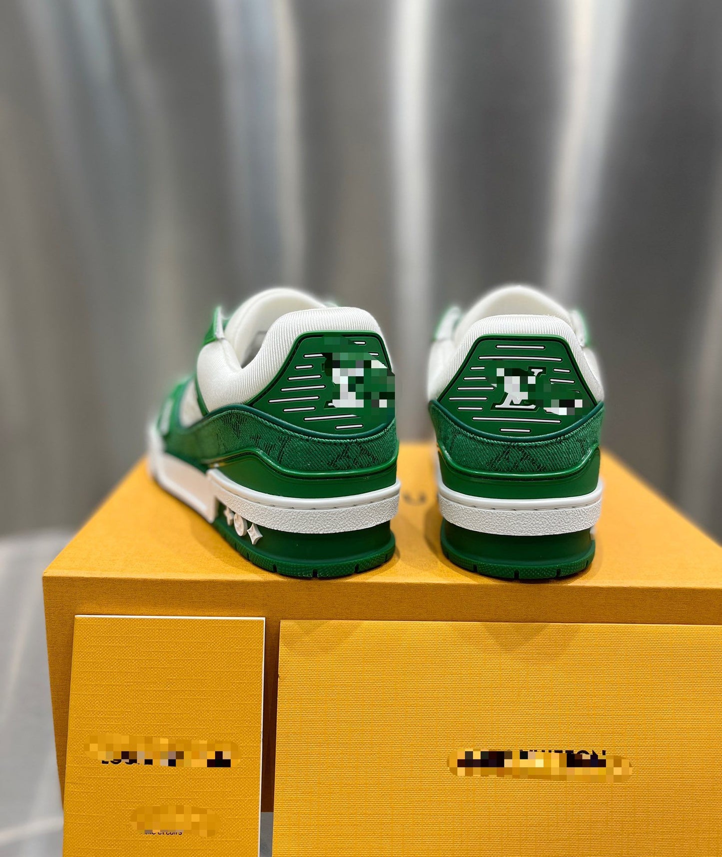 Green & White Leather Low Top Trainer Sneaker