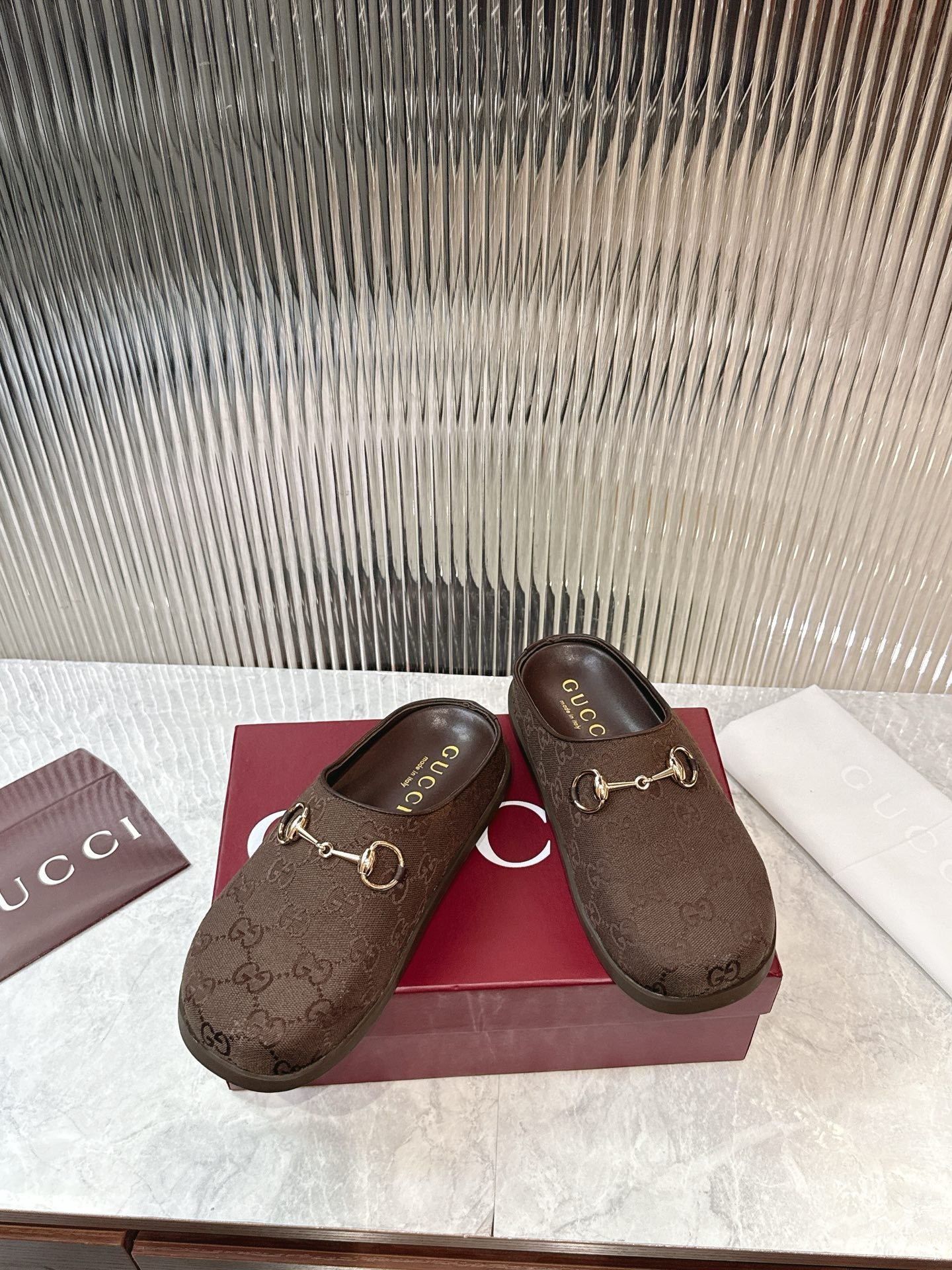 Horsebit Mule – GG Supreme Canvas in Ebony & Beige with Gold-Toned Hardware