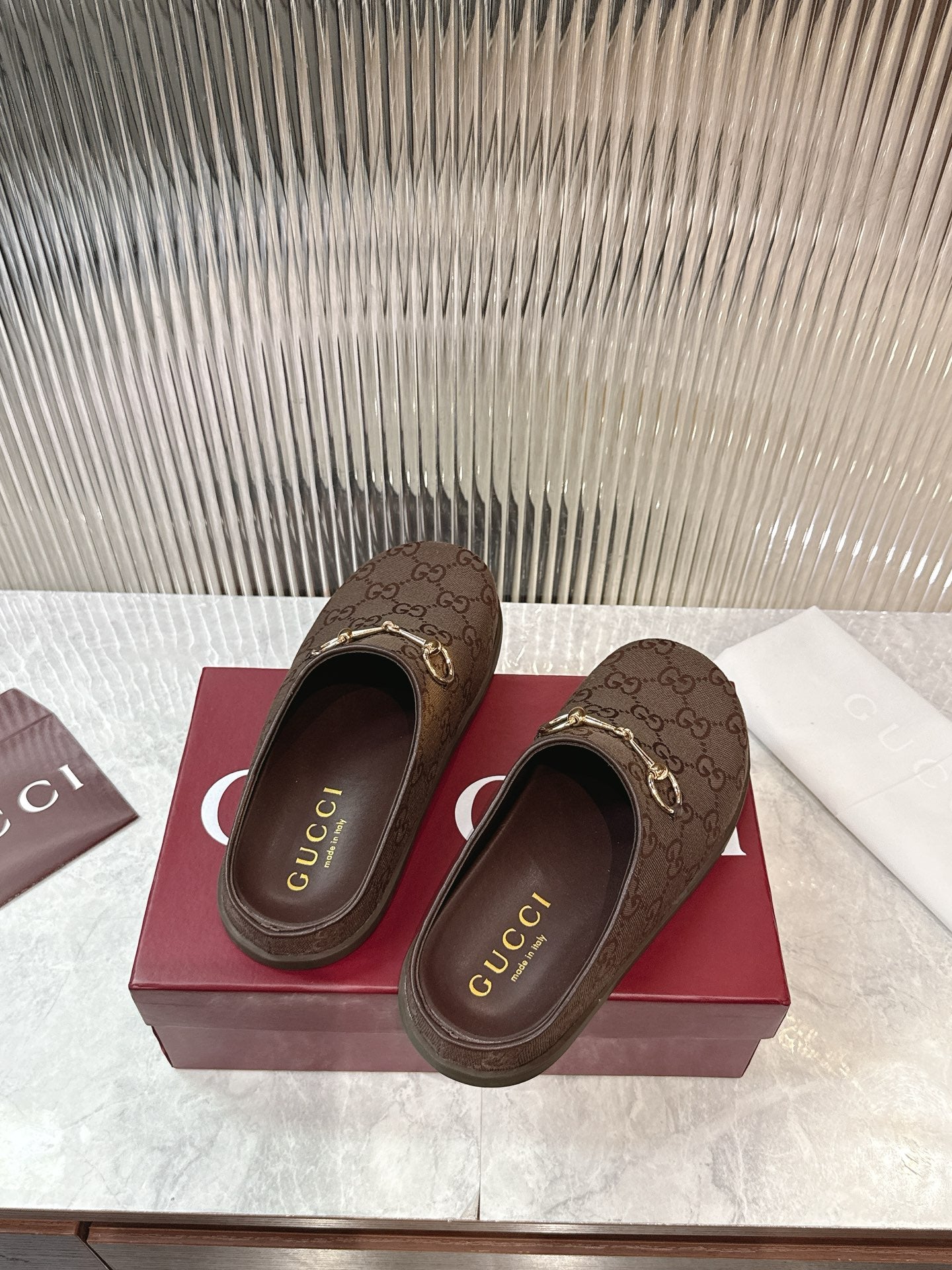 Horsebit Mule – GG Supreme Canvas in Ebony & Beige with Gold-Toned Hardware