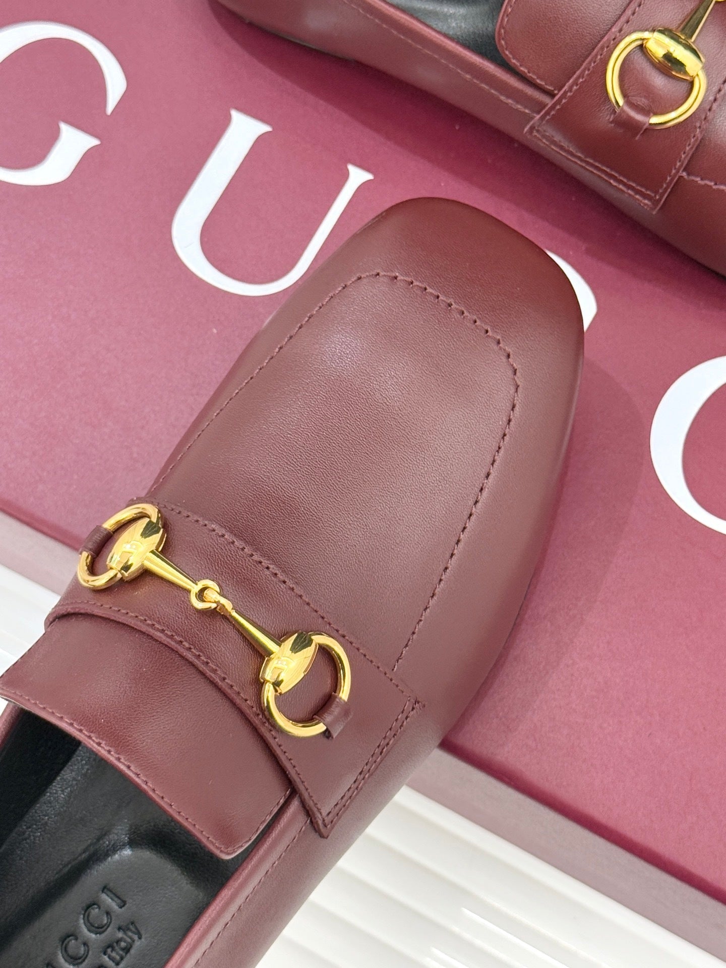 GG Horsebit 1953 Loafers – Burgundy Calfskin with Gold-Tone Hardware