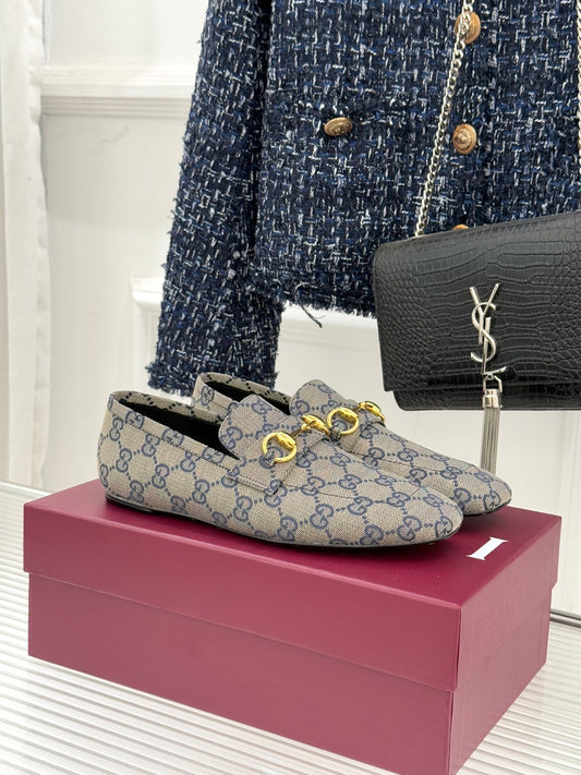 Gucci Jordaan Loafer – Blue & Ebony GG Supreme Canvas with Gold-Tone Horsebit