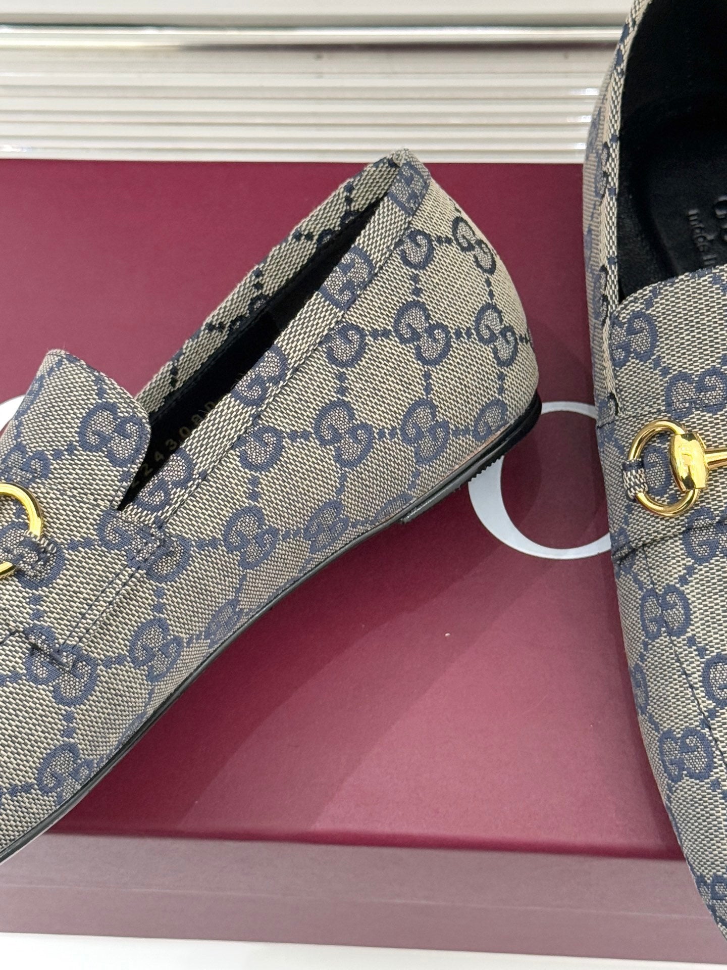 Gucci Jordaan Loafer – Blue & Ebony GG Supreme Canvas with Gold-Tone Horsebit