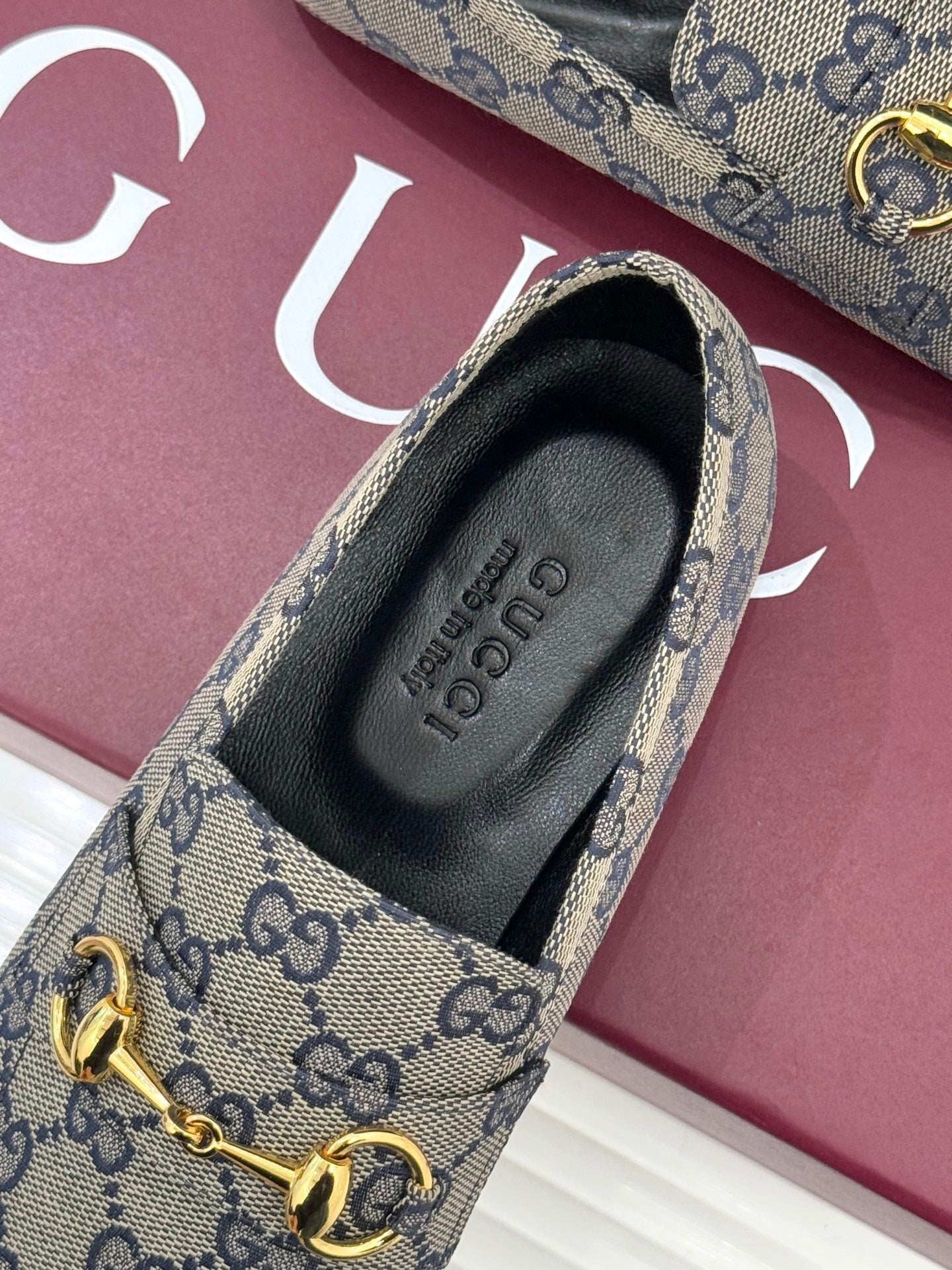 Gucci Jordaan Loafer – Blue & Ebony GG Supreme Canvas with Gold-Tone Horsebit