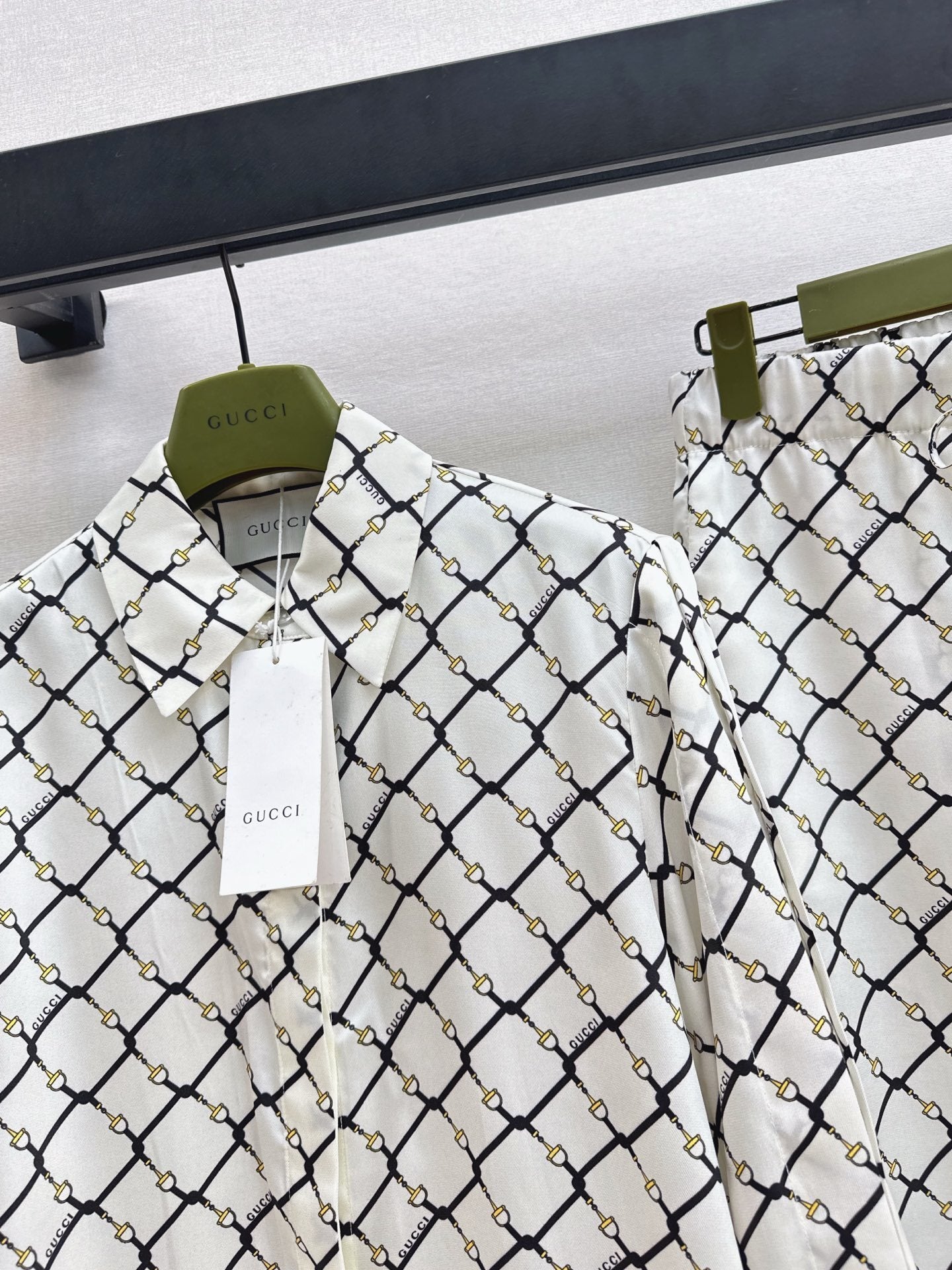 GG Horsebit-Print Silk Twill Set – Ivory & Black Wide-Leg  Ensemble